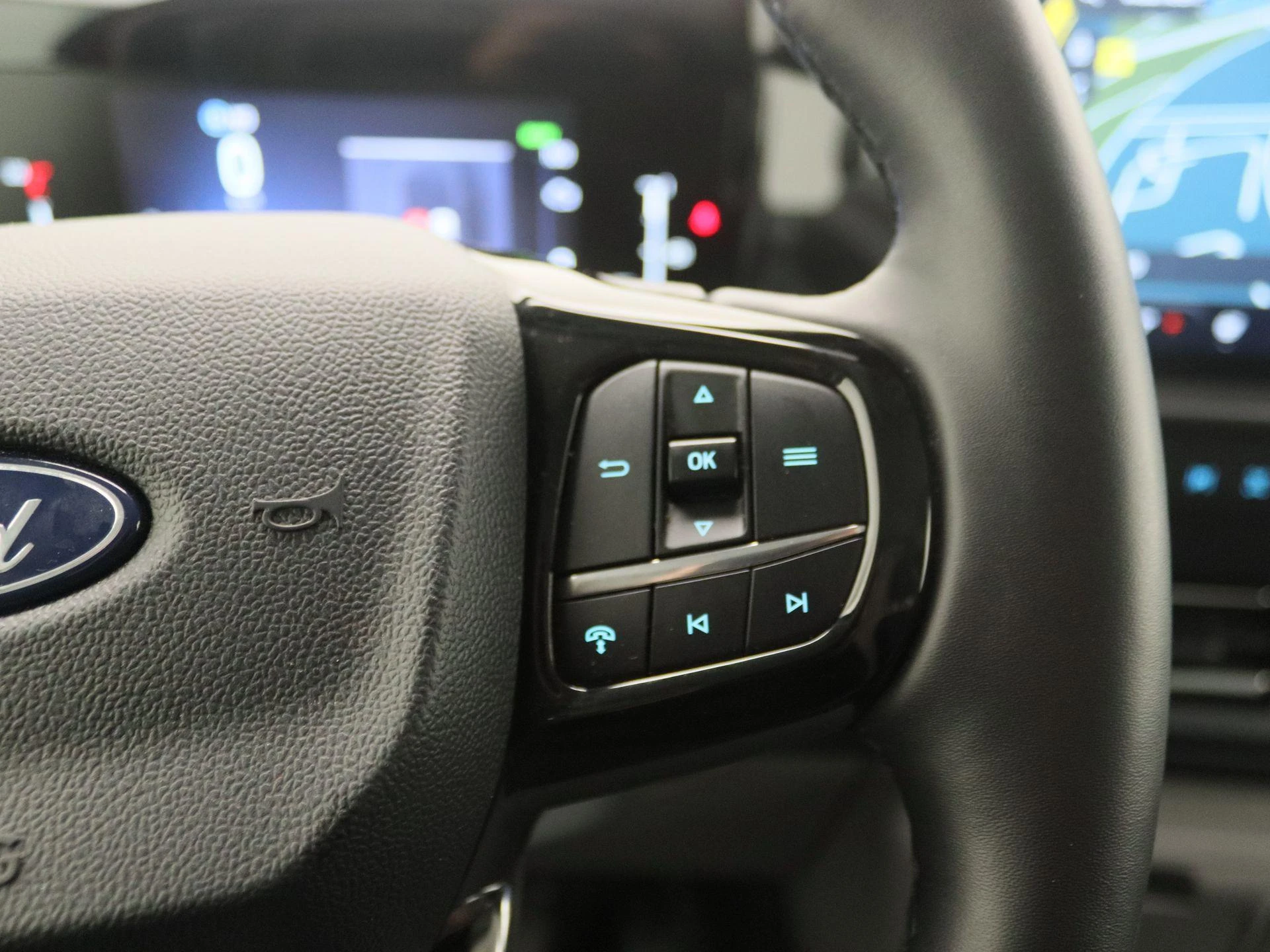 Ford-Transit Custom-image-14