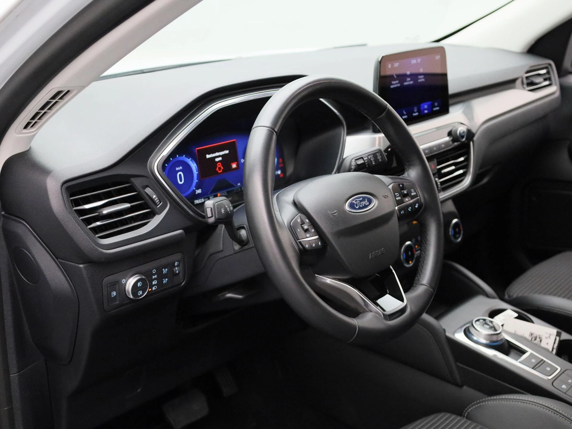 Ford-Kuga-image-25