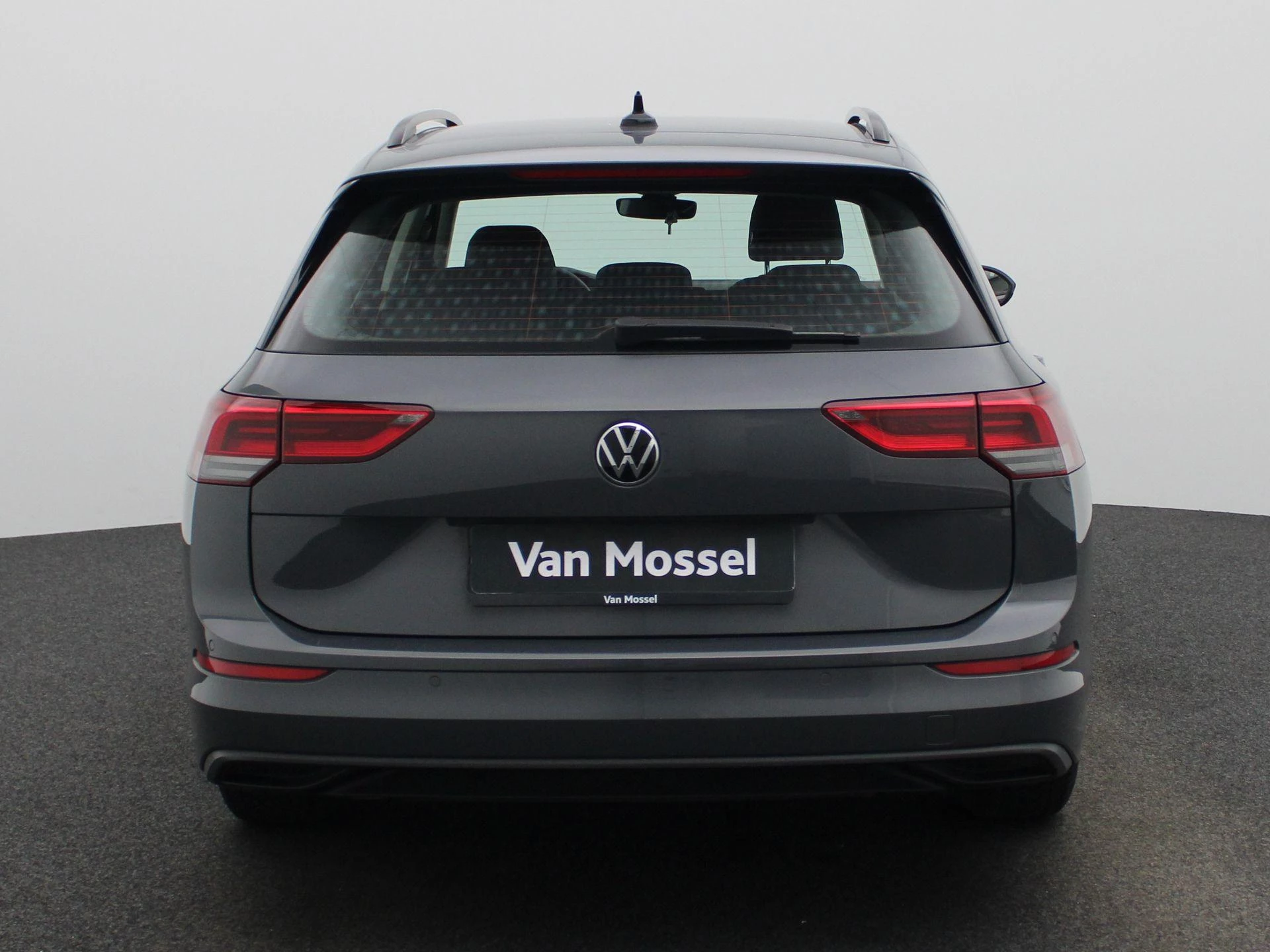 Volkswagen-Golf-image-5