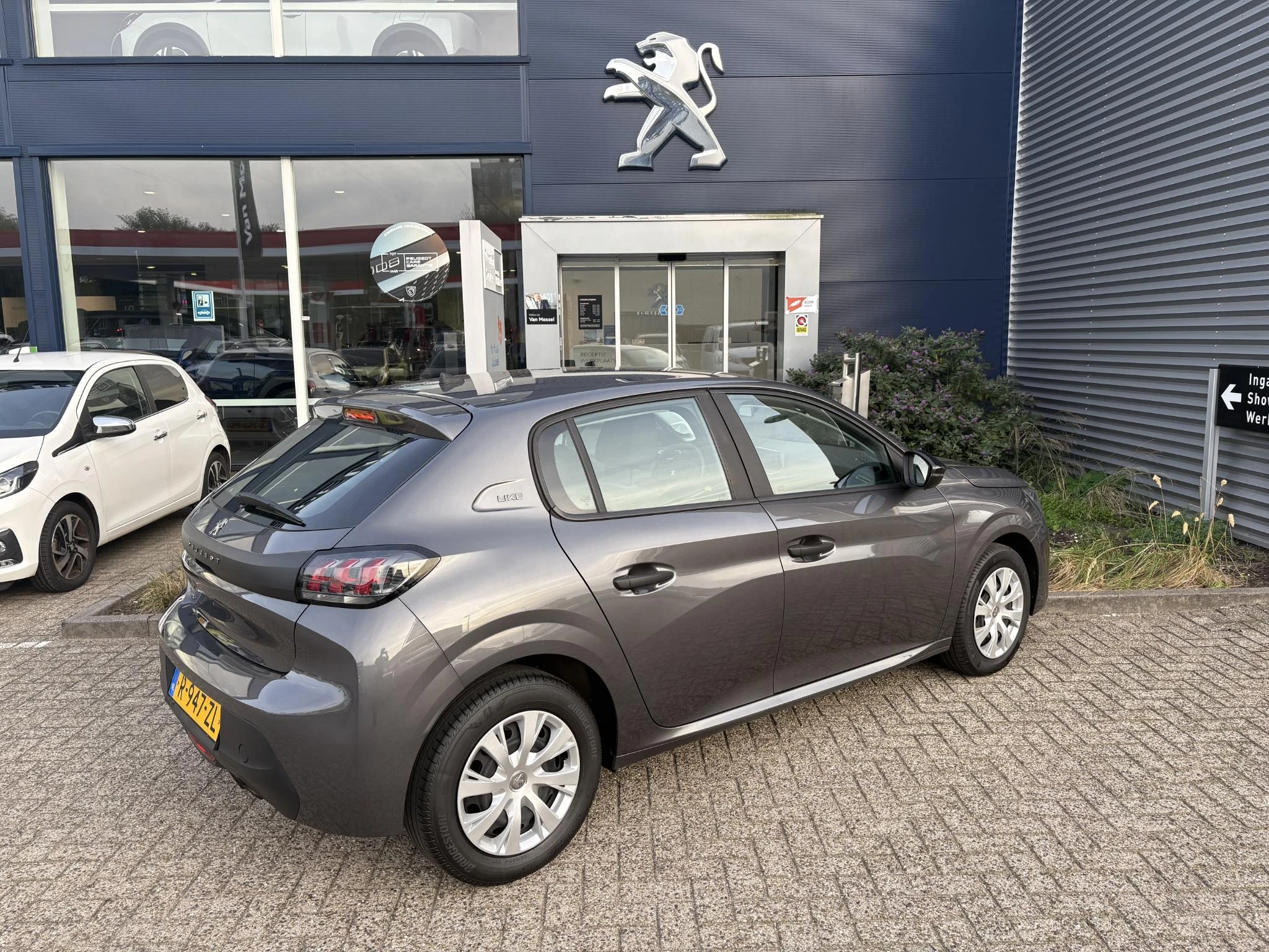 Peugeot-208-image-6
