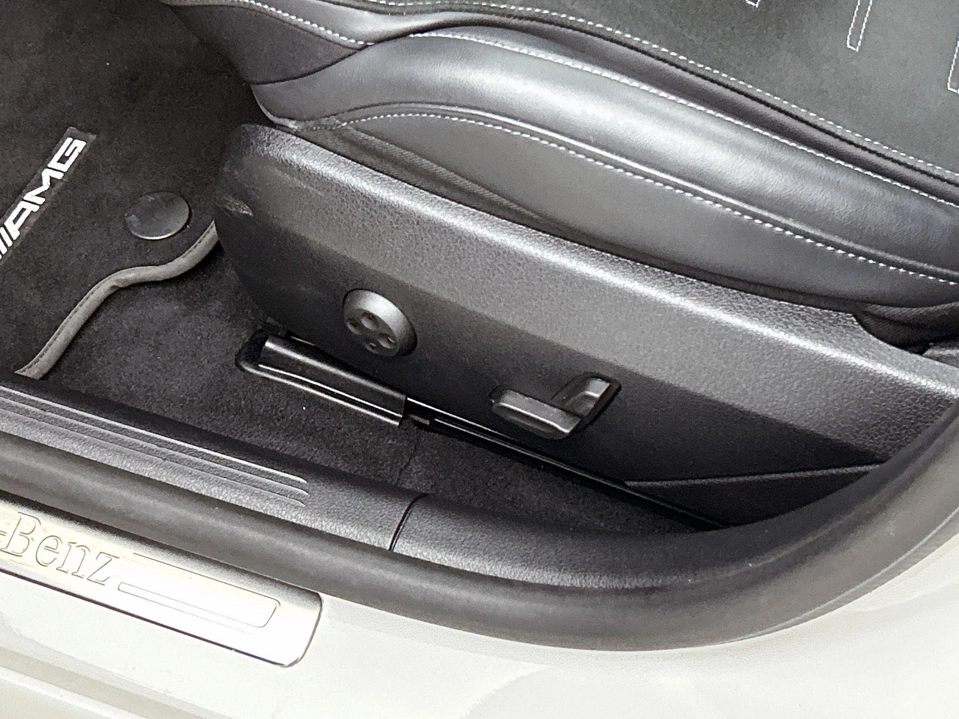 Mercedes-Benz-C-Klasse-image-20