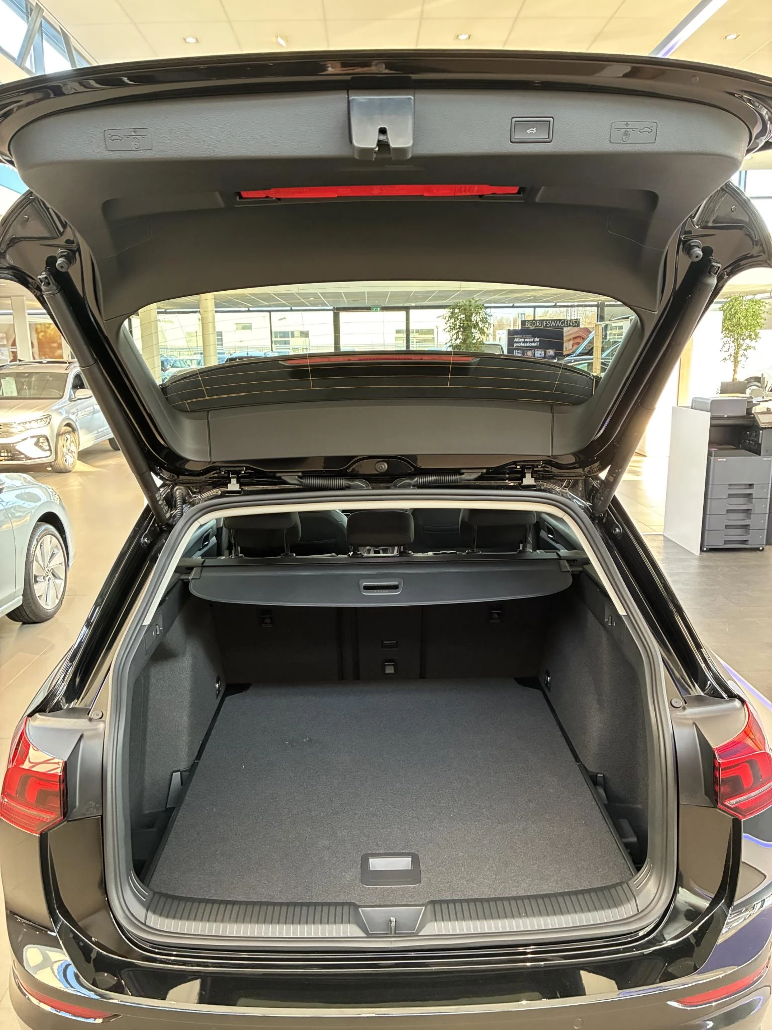 Volkswagen-Golf-image-6