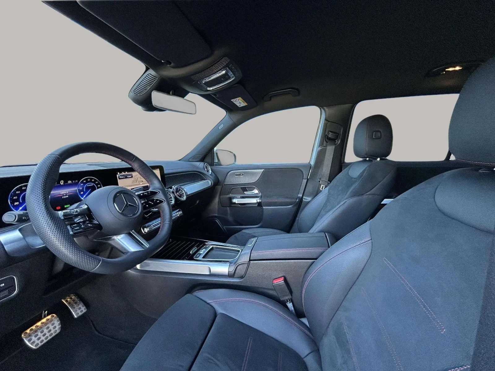 Mercedes-Benz-EQB-image-9