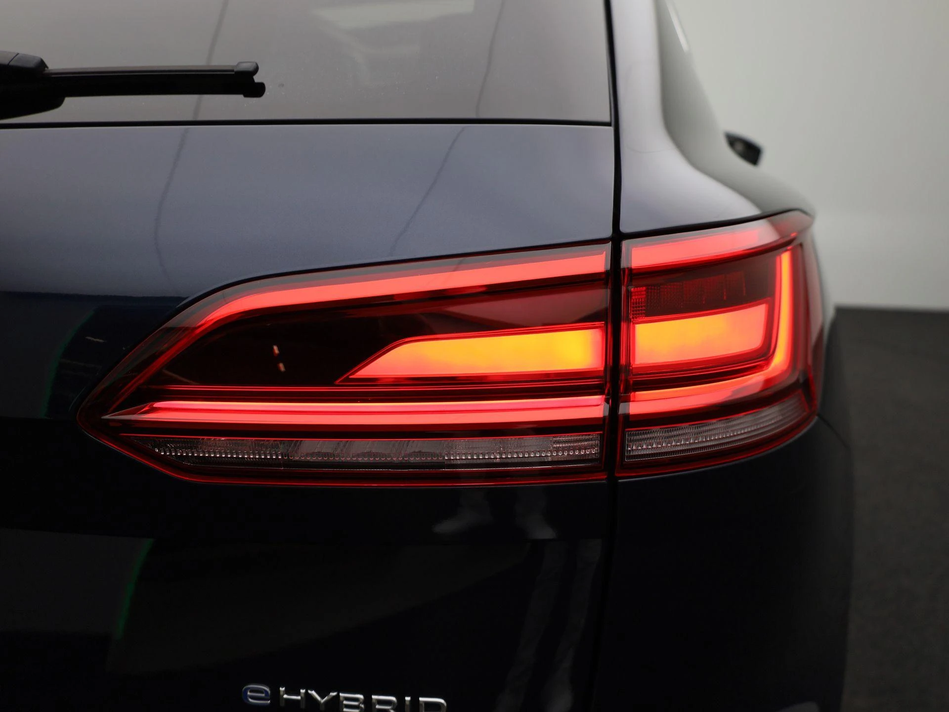Volkswagen-Touareg-image-41