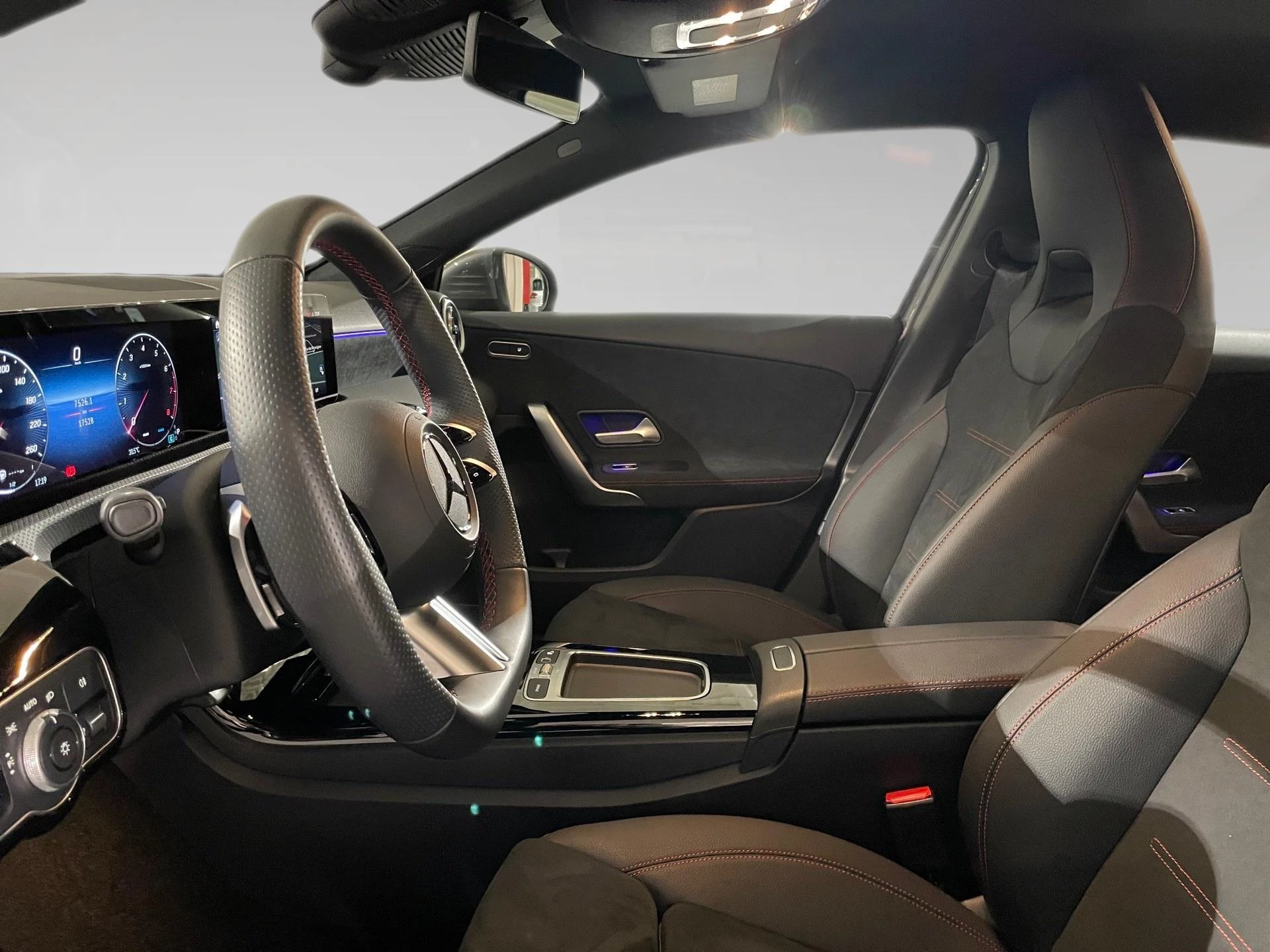 Mercedes-Benz-Classe A-image-3