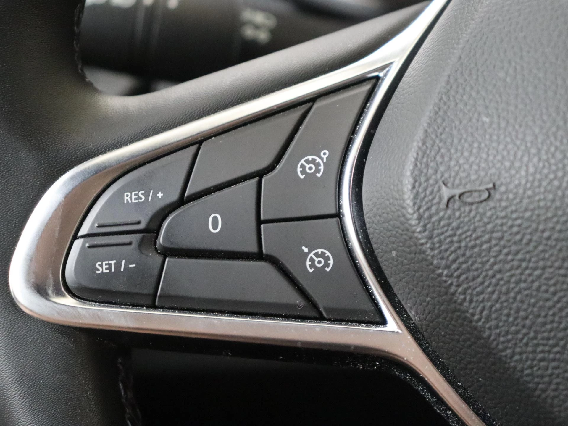 Renault-Clio-image-12