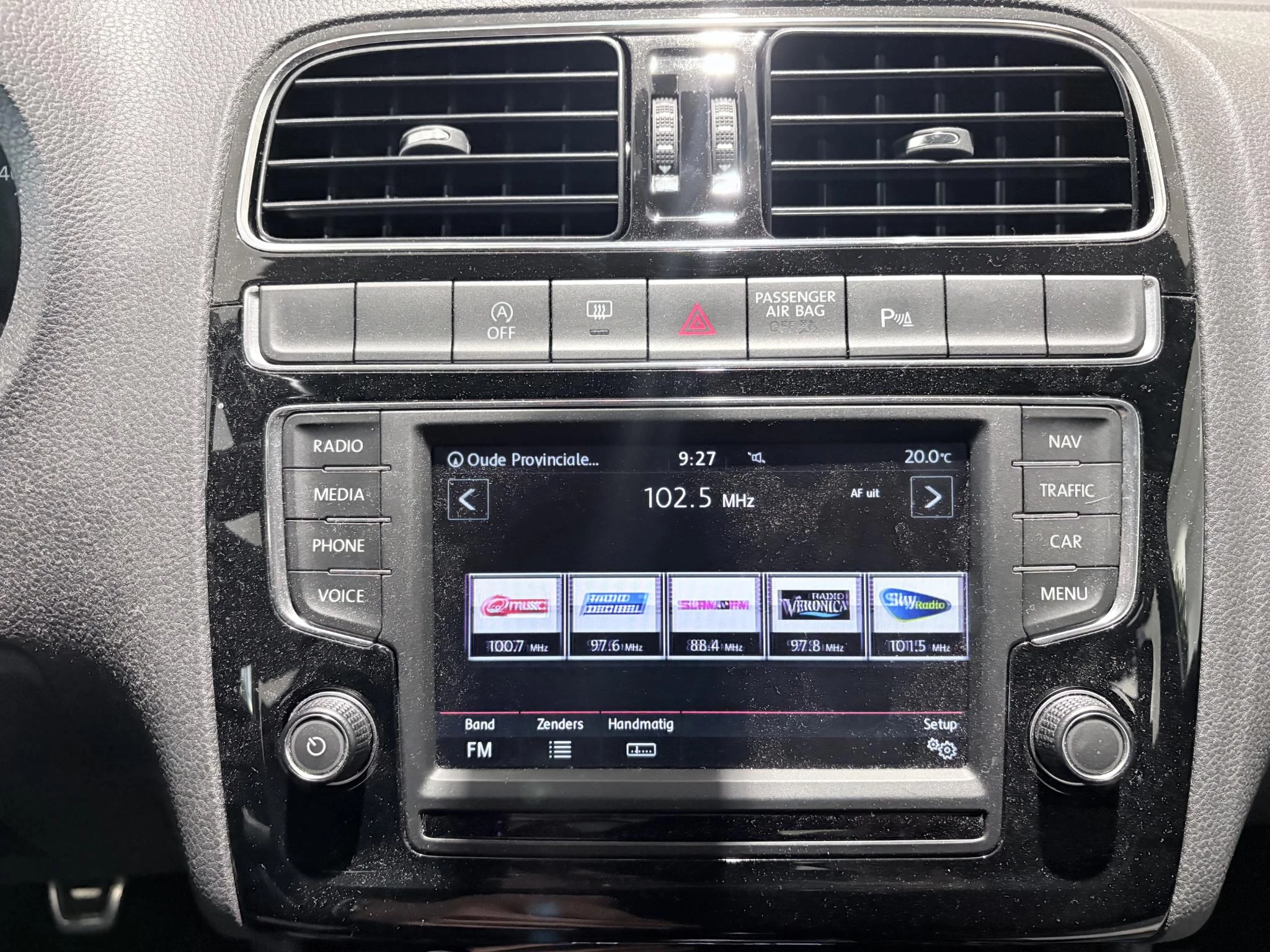 Volkswagen-Polo-image-19