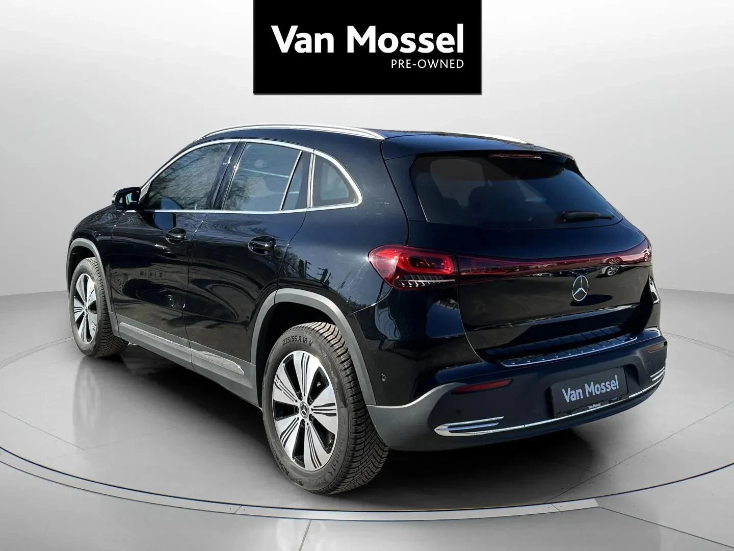 Mercedes-Benz-EQA-image-6