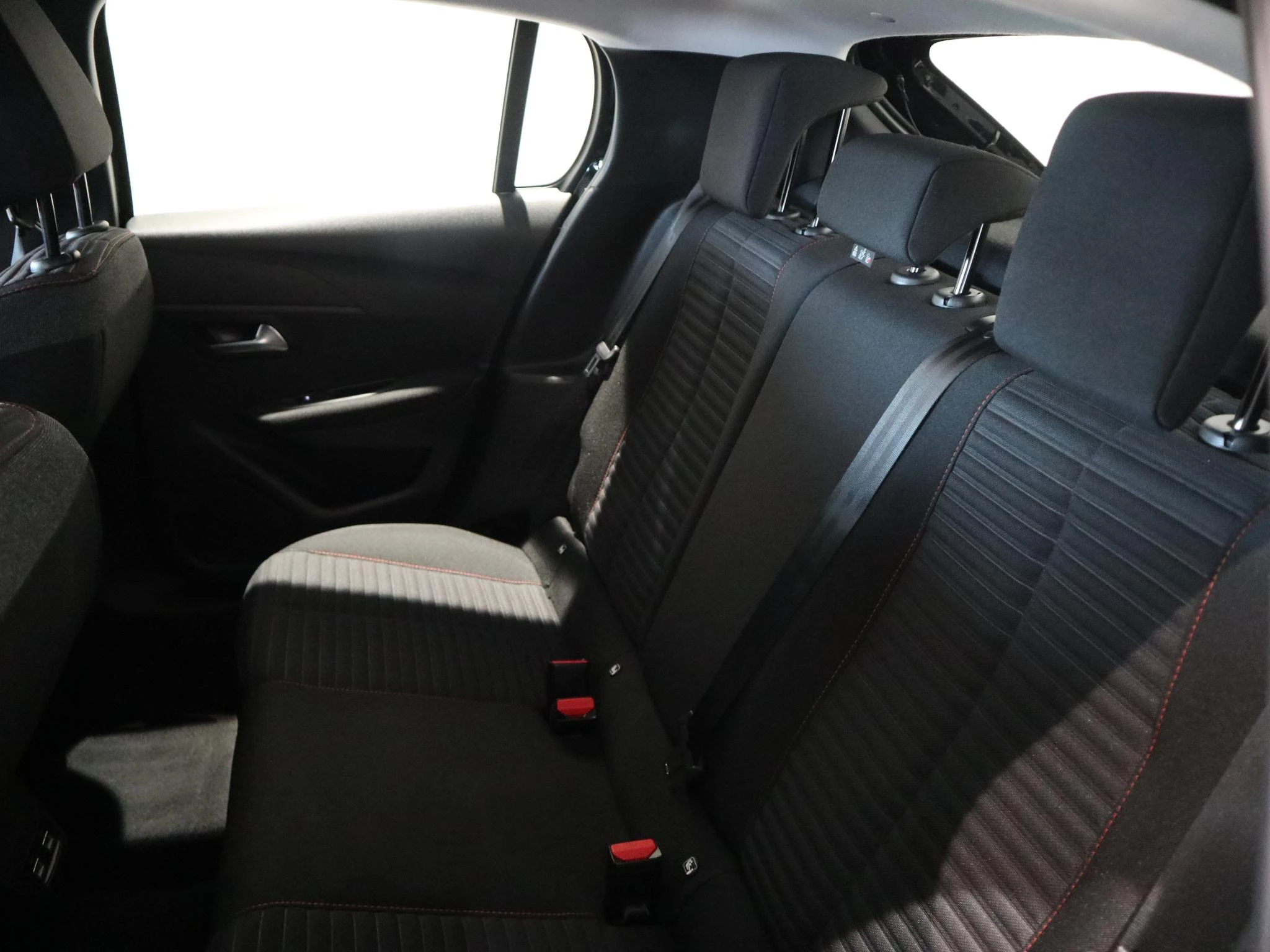 Peugeot-208-image-9