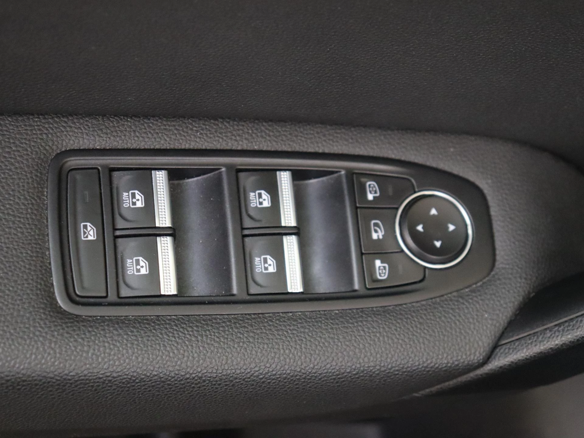 Renault-Captur-image-25