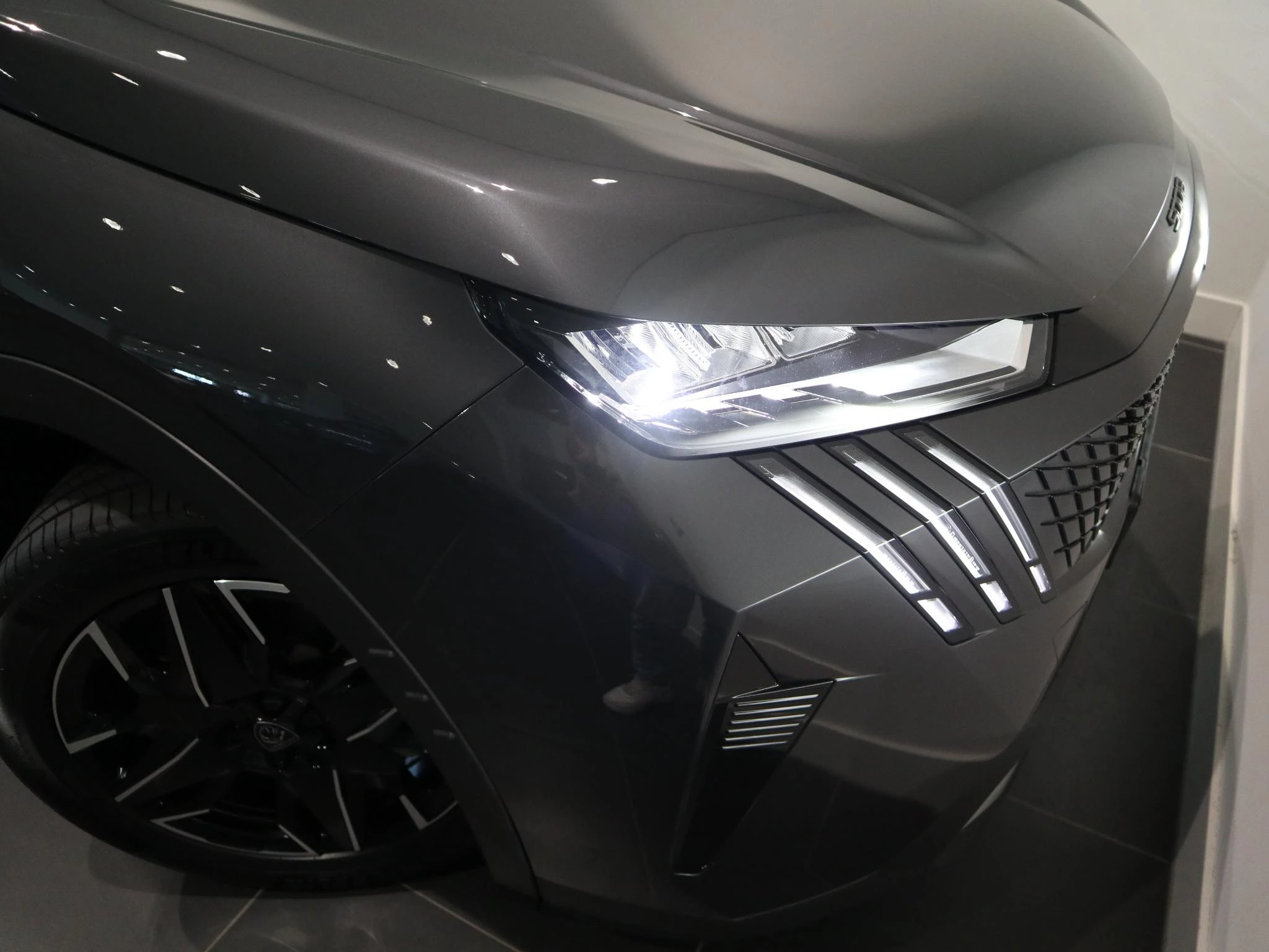 Peugeot-5008-image-24