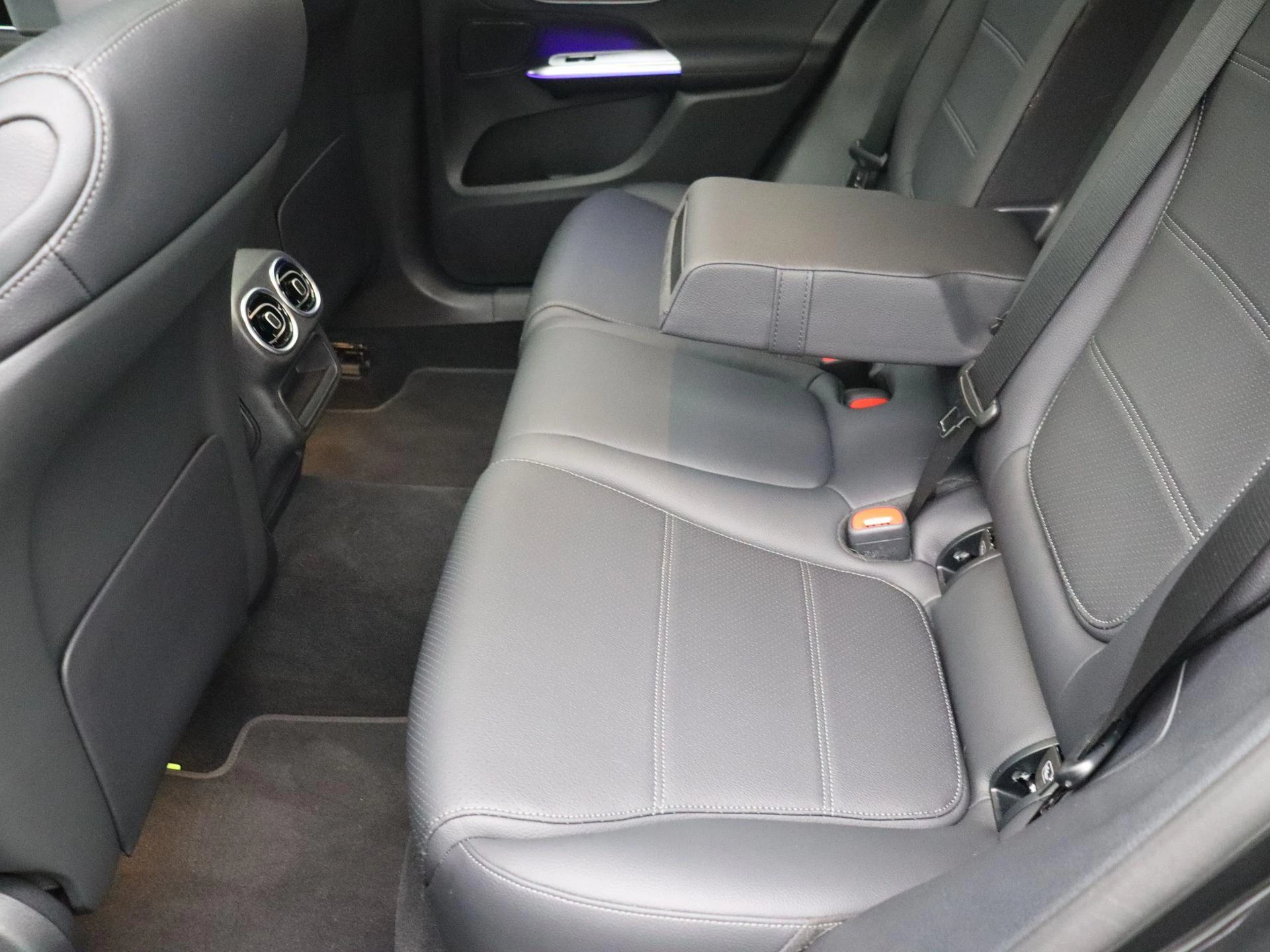 Mercedes-Benz GLC 300 de 4M Coupé Luxury Line + AIRMATIC + PANO + HEAD UP + TREKHAAK + LEDER +