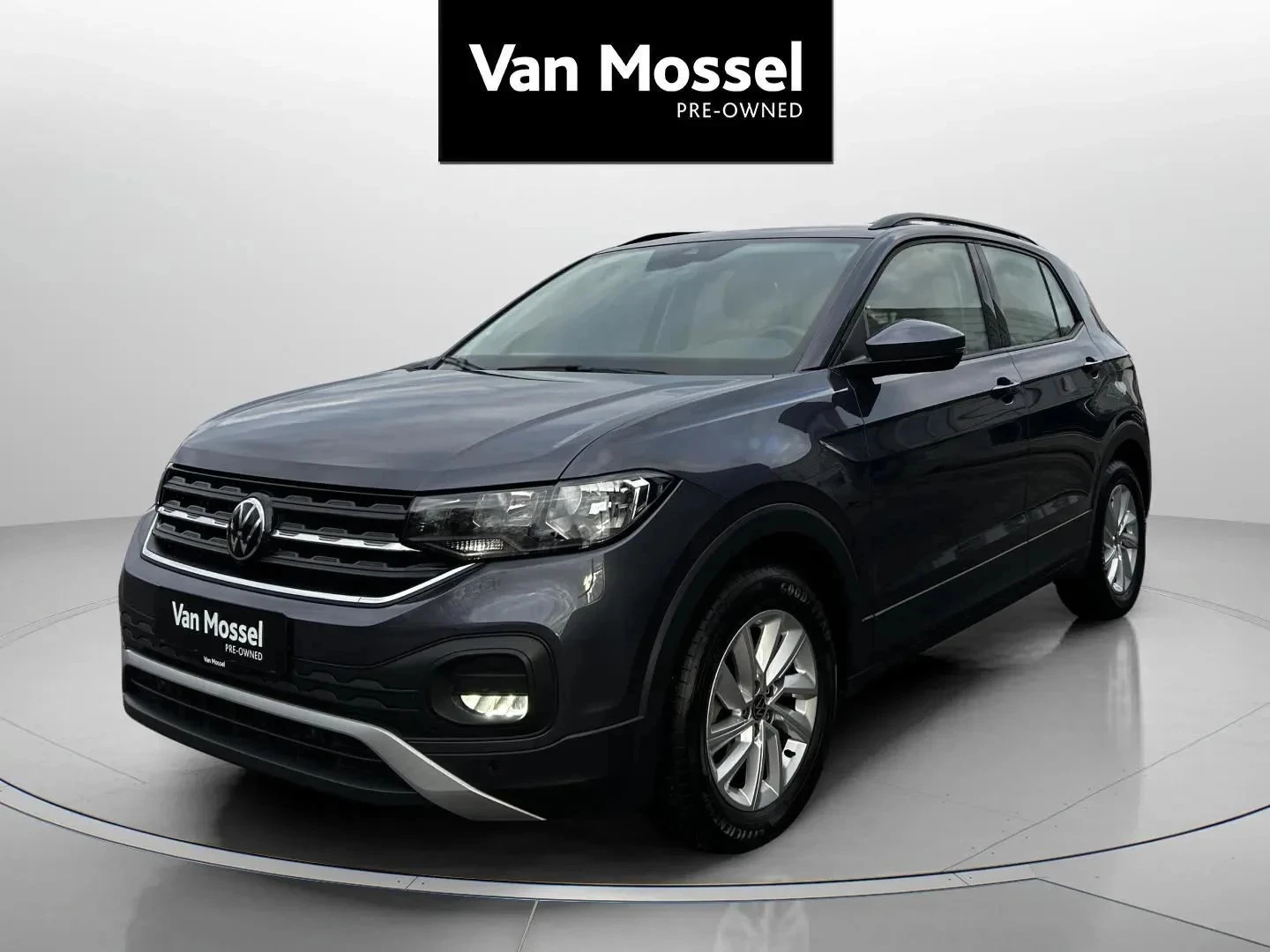 Volkswagen-T-Cross-image-0