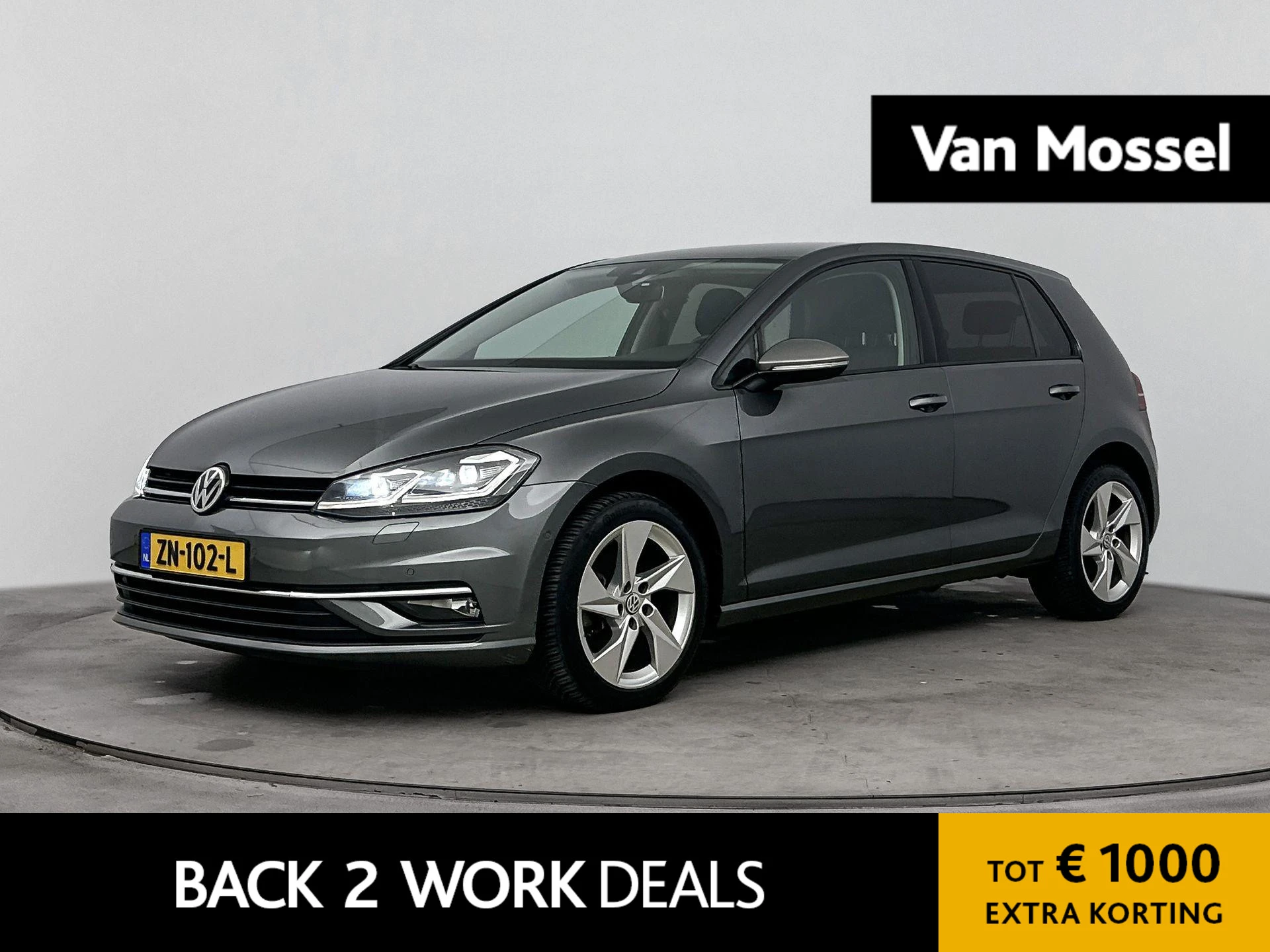 Volkswagen-Golf-image-0