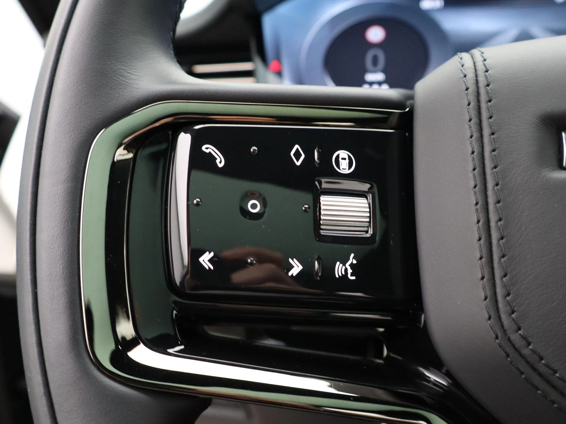 Land Rover-Range Rover Sport-image-28