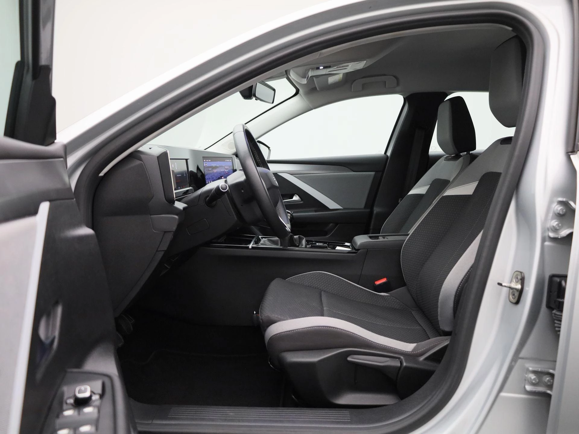 Opel-Astra-image-10