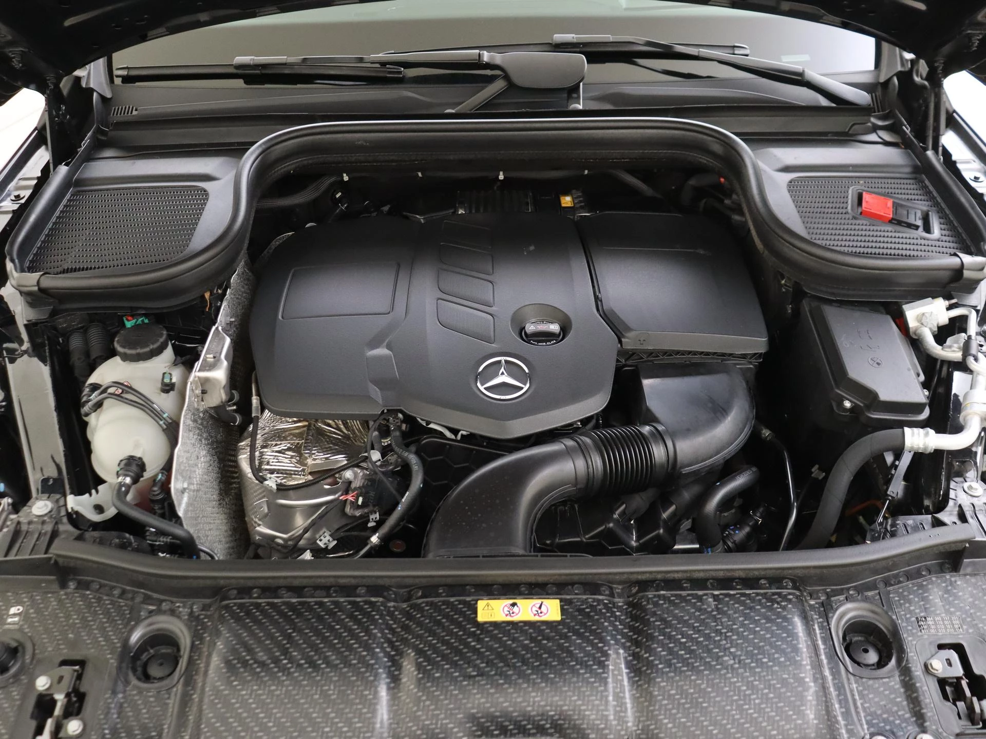 Mercedes-Benz-GLE-image-2