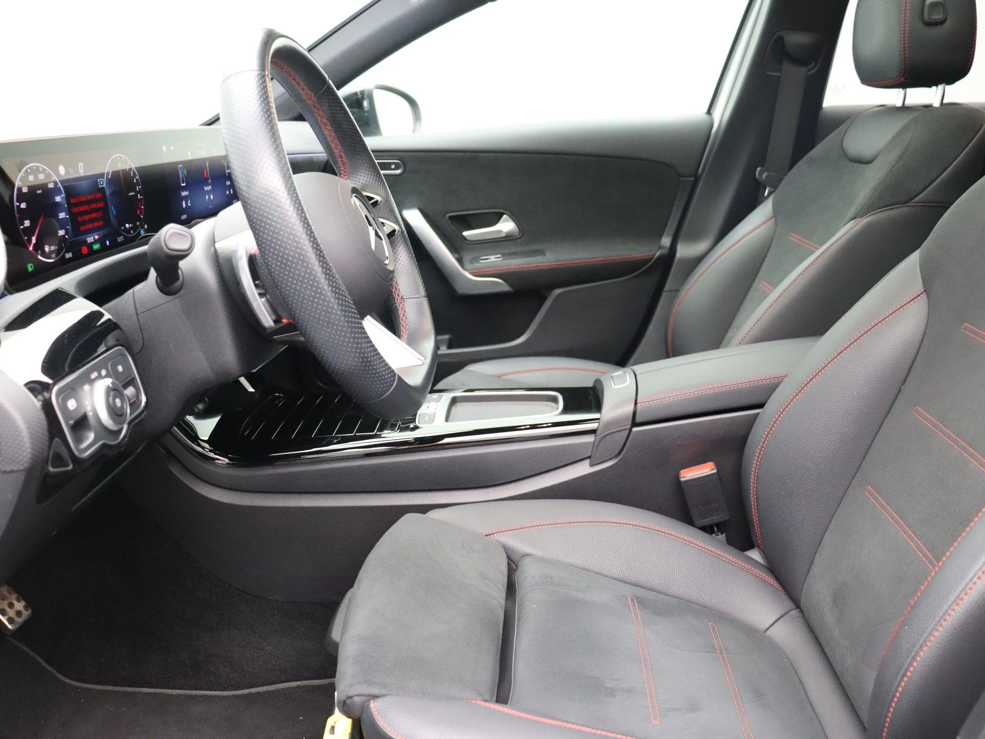 Mercedes-Benz-Classe A-image-15