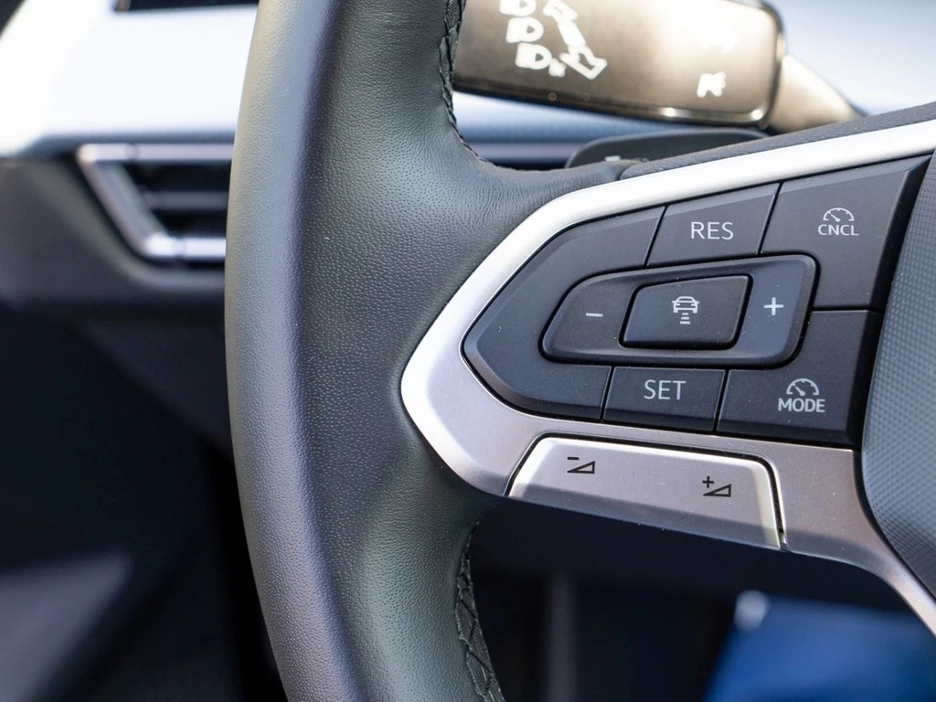 Volkswagen-Golf-image-16
