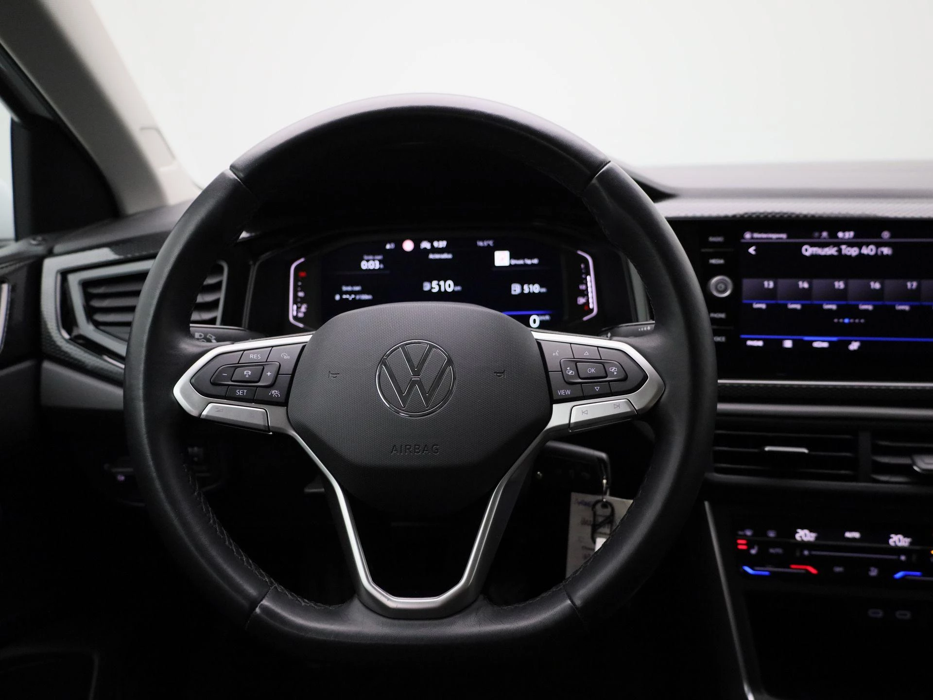 Volkswagen-Polo-image-6