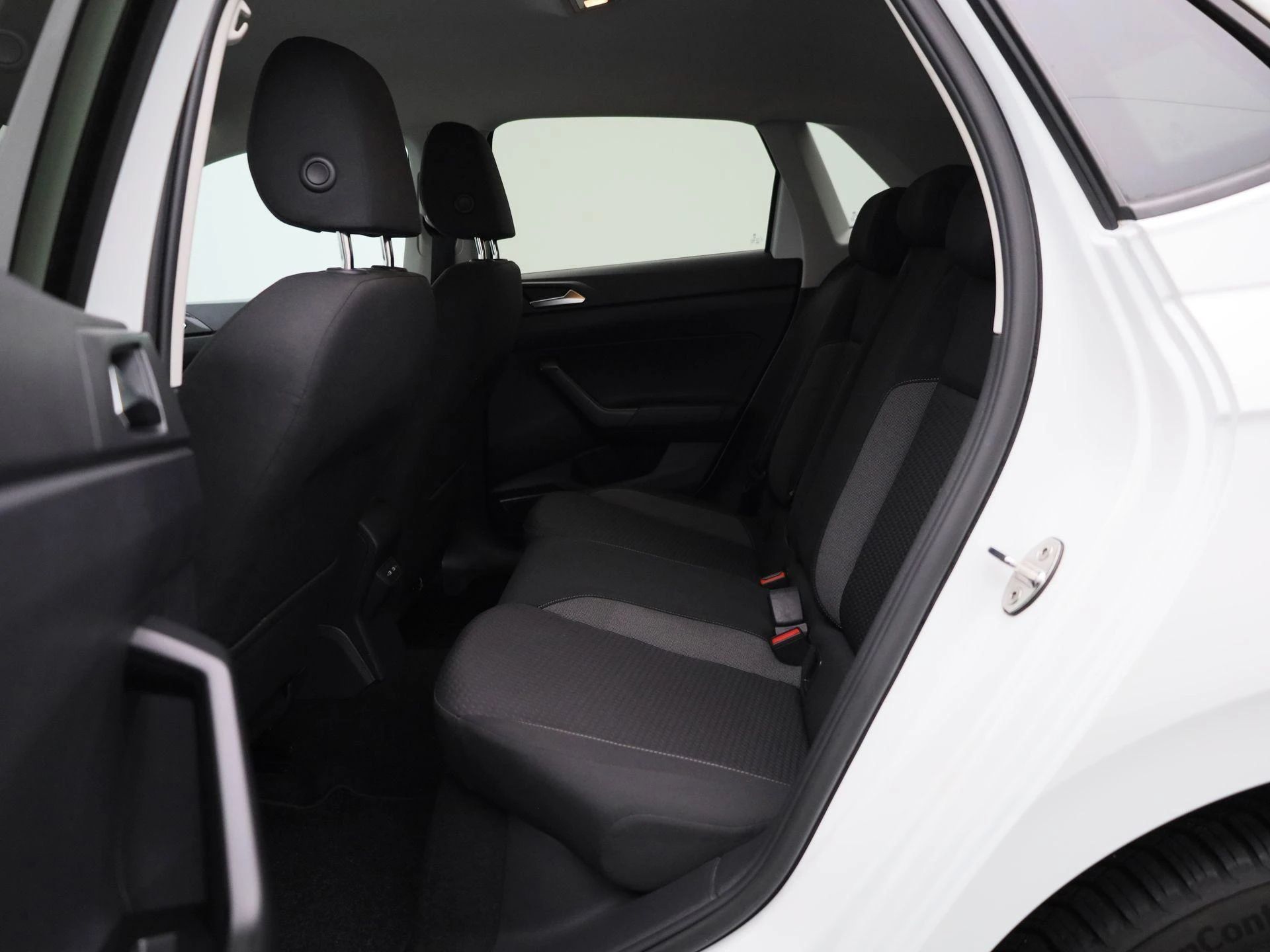 Volkswagen-Polo-image-11