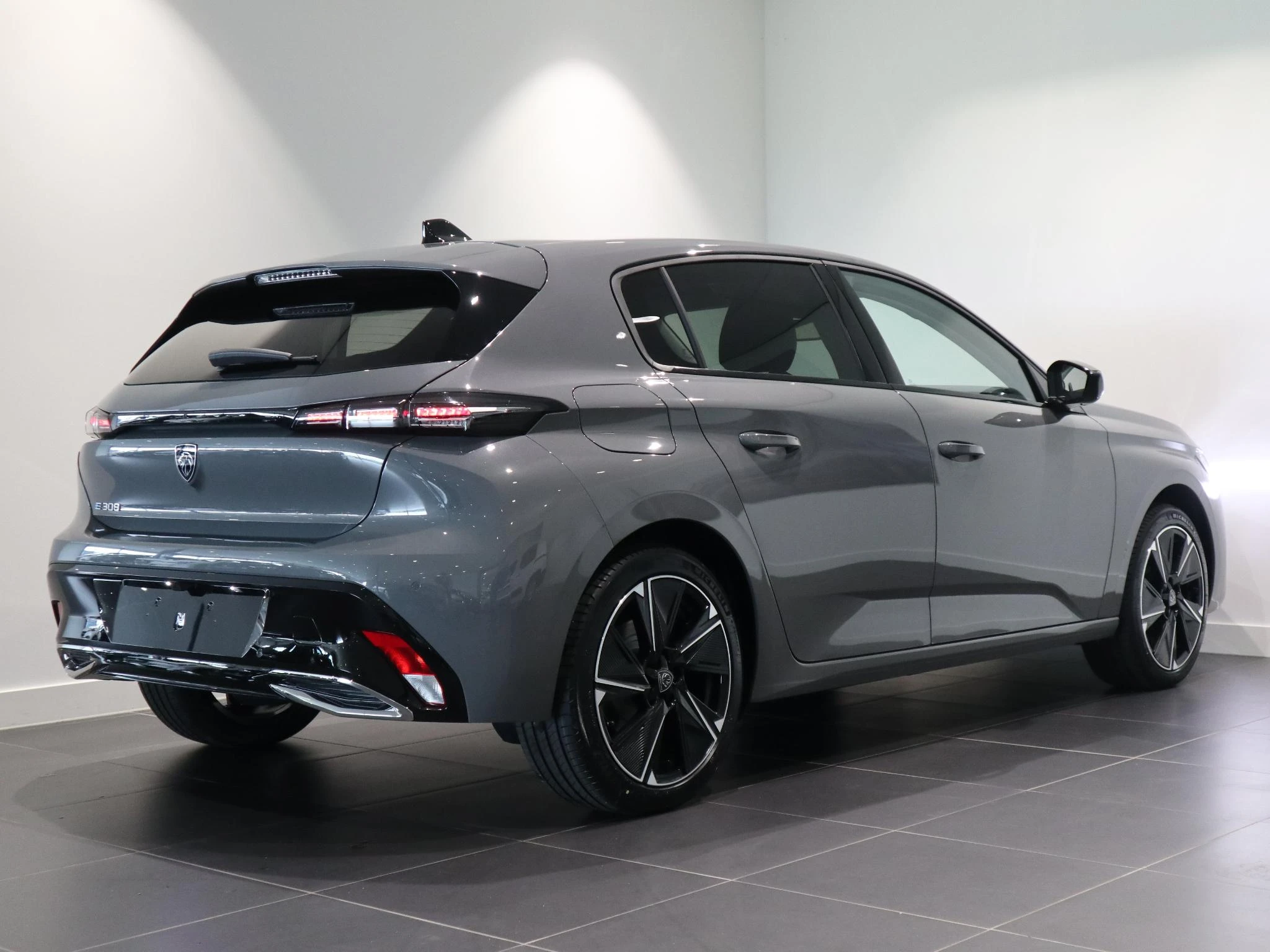 Peugeot-e-308-image-7