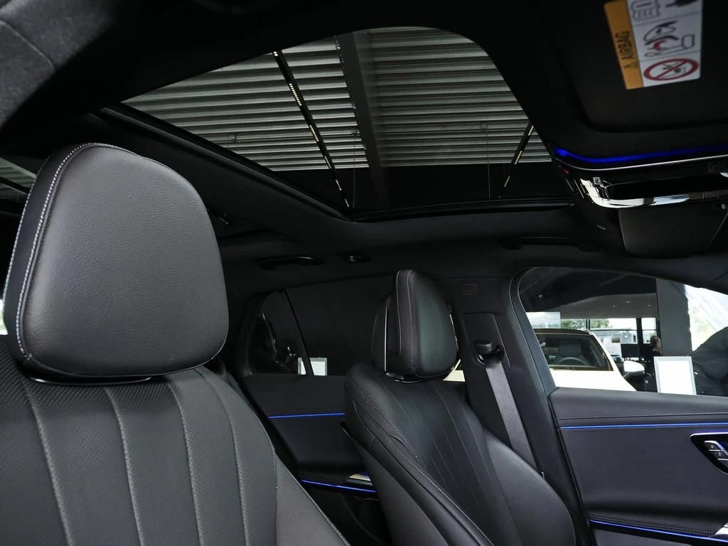 Mercedes-Benz-E-Klasse 300 de-image-16