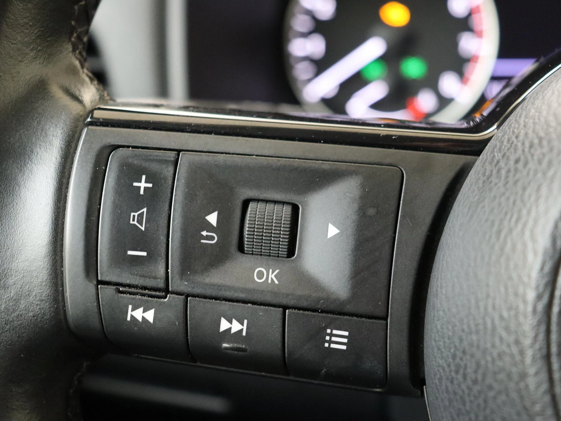 Nissan-QASHQAI-image-11