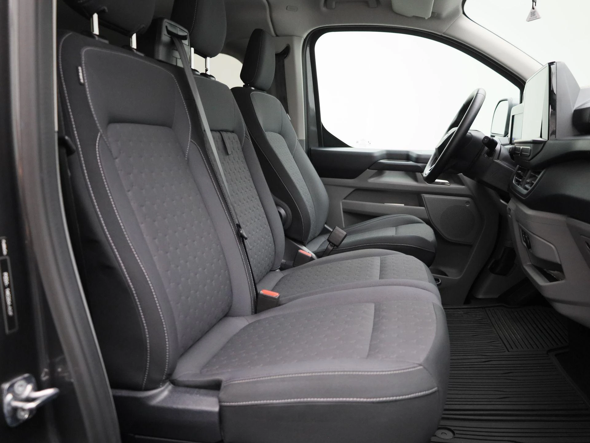 Ford-Transit Custom-image-30