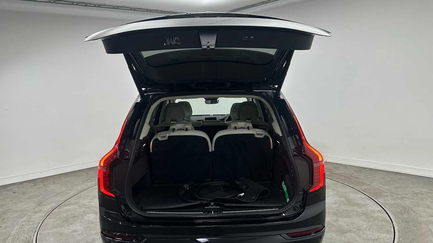 Volvo-XC90-image-14