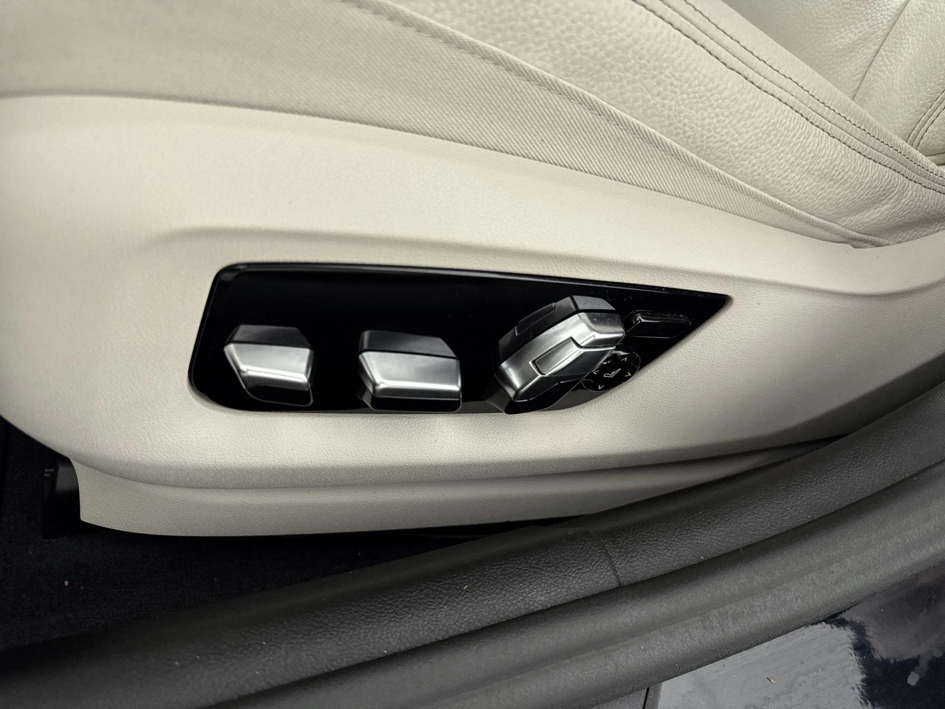 BMW-5 Serie-image-14
