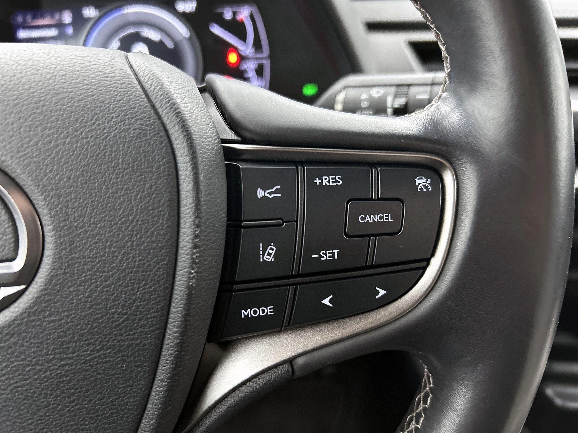 Lexus-UX-image-5