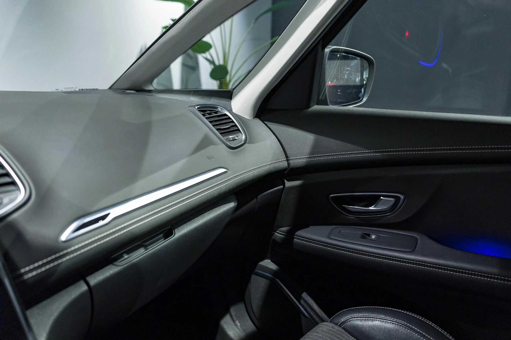 Renault-Grand Scénic-image-6