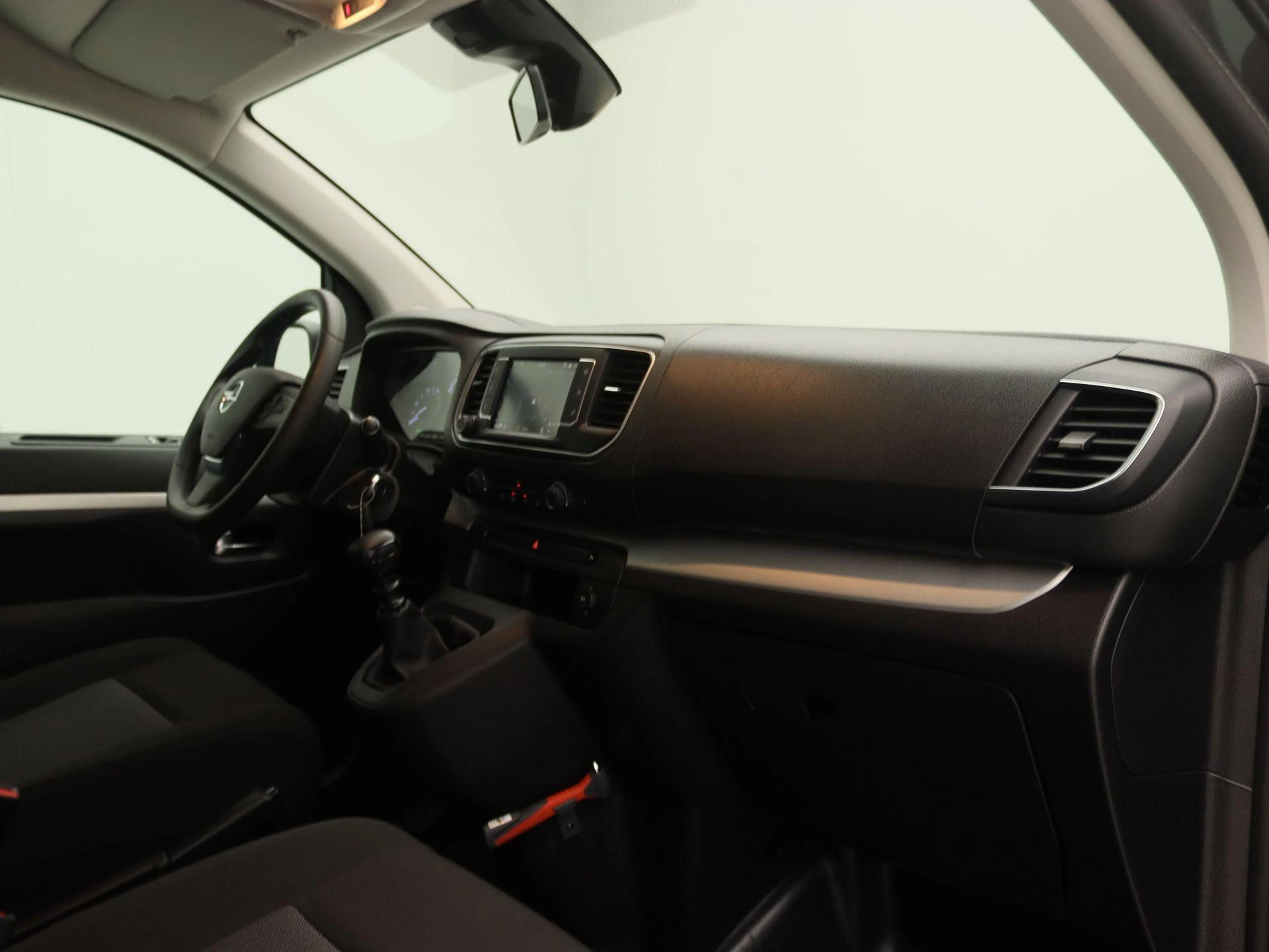 Opel-Vivaro-image-20
