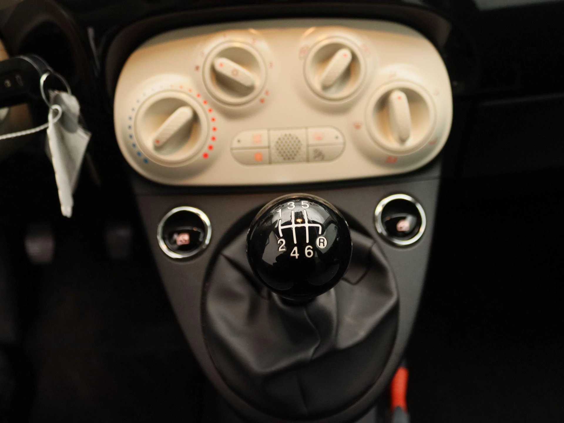 Fiat-500C-image-10