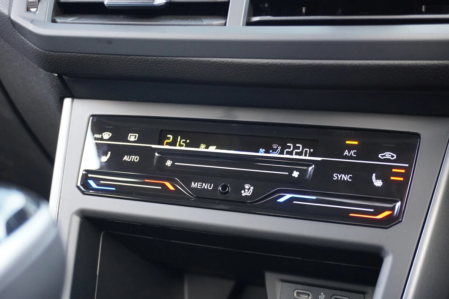 Volkswagen-Polo-image-32