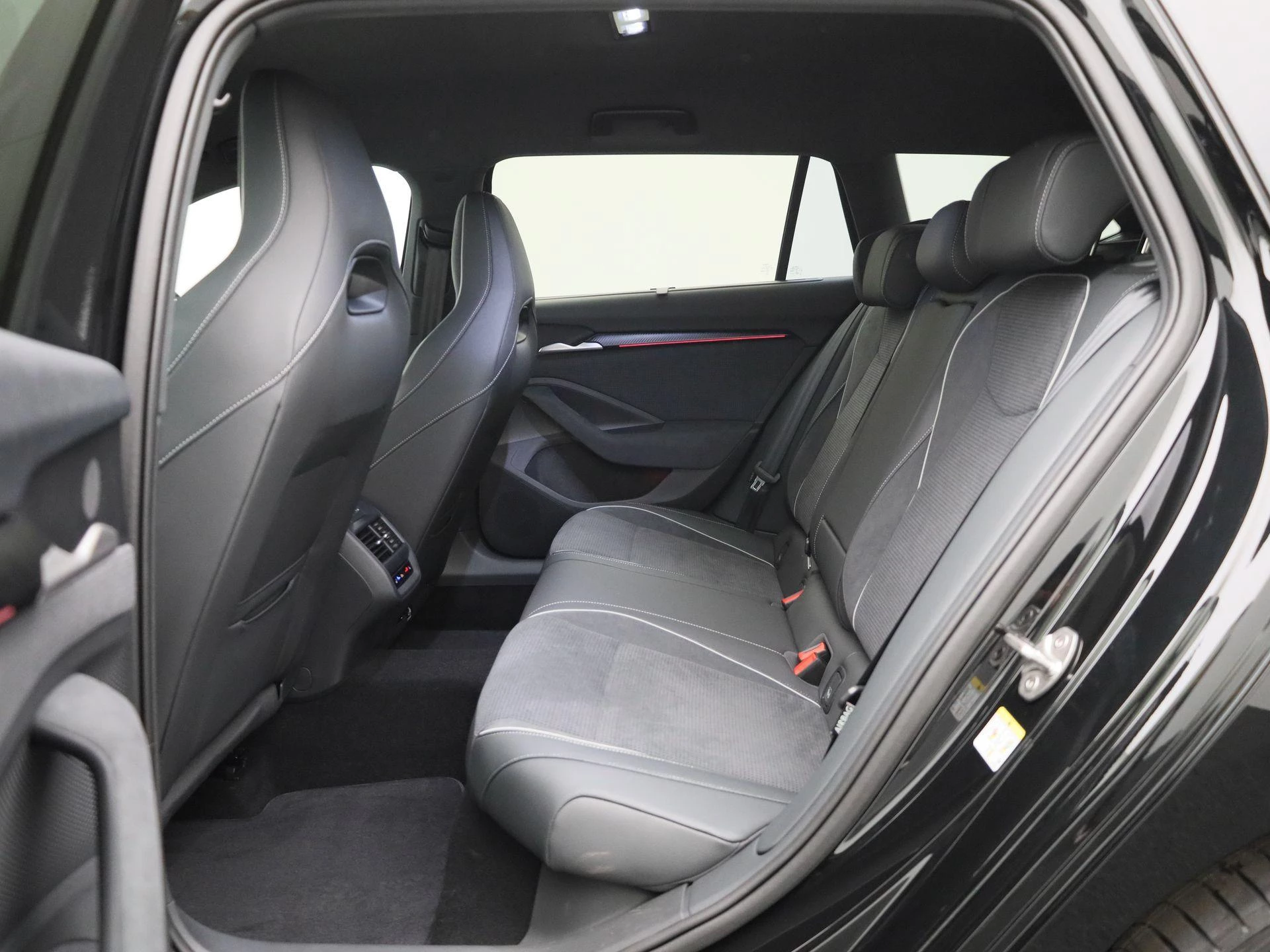 Škoda Superb Combi 1.5 TSI PHEV Sportline Business 204 PK