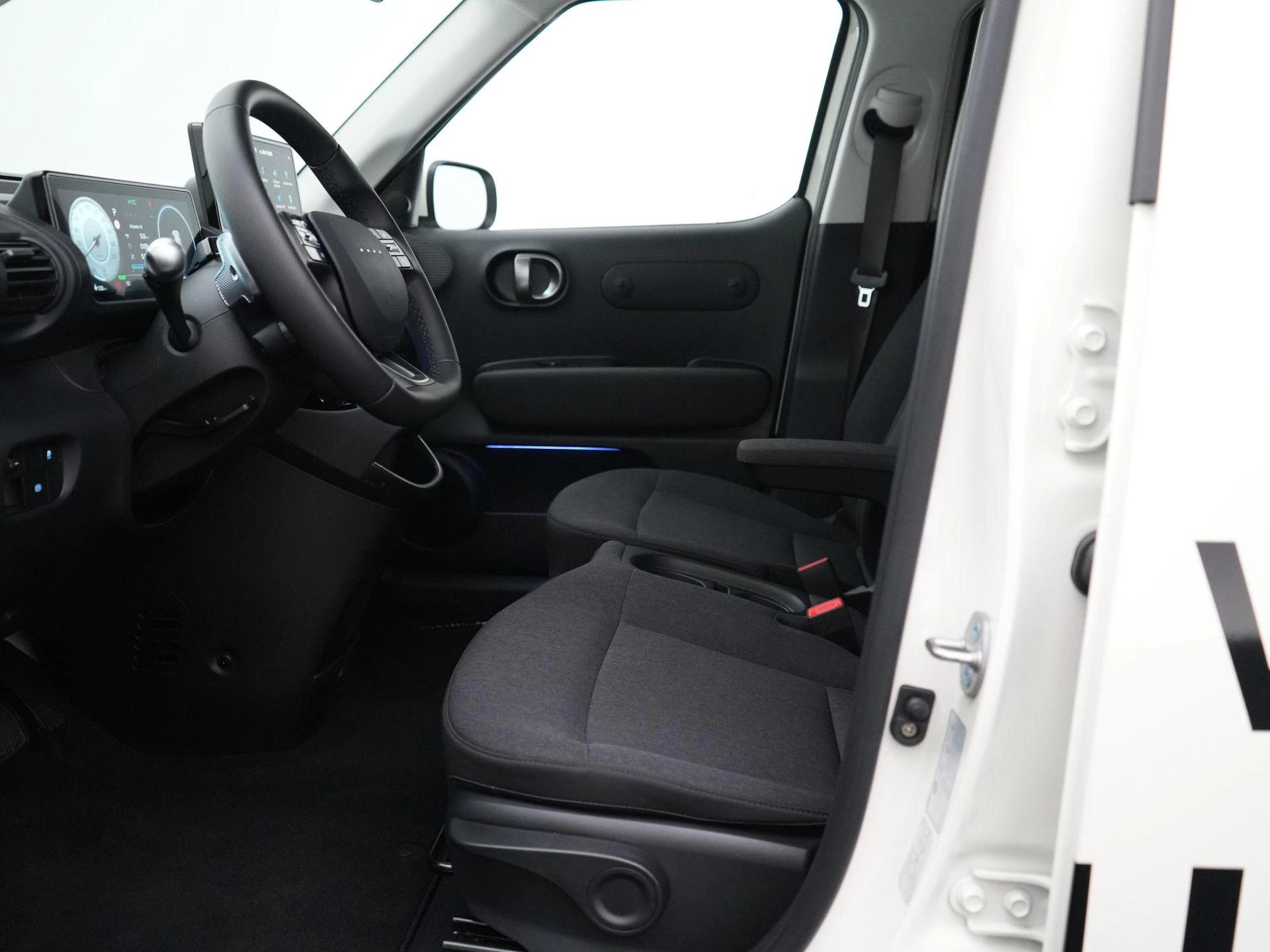 Hyundai-Inster-image-28