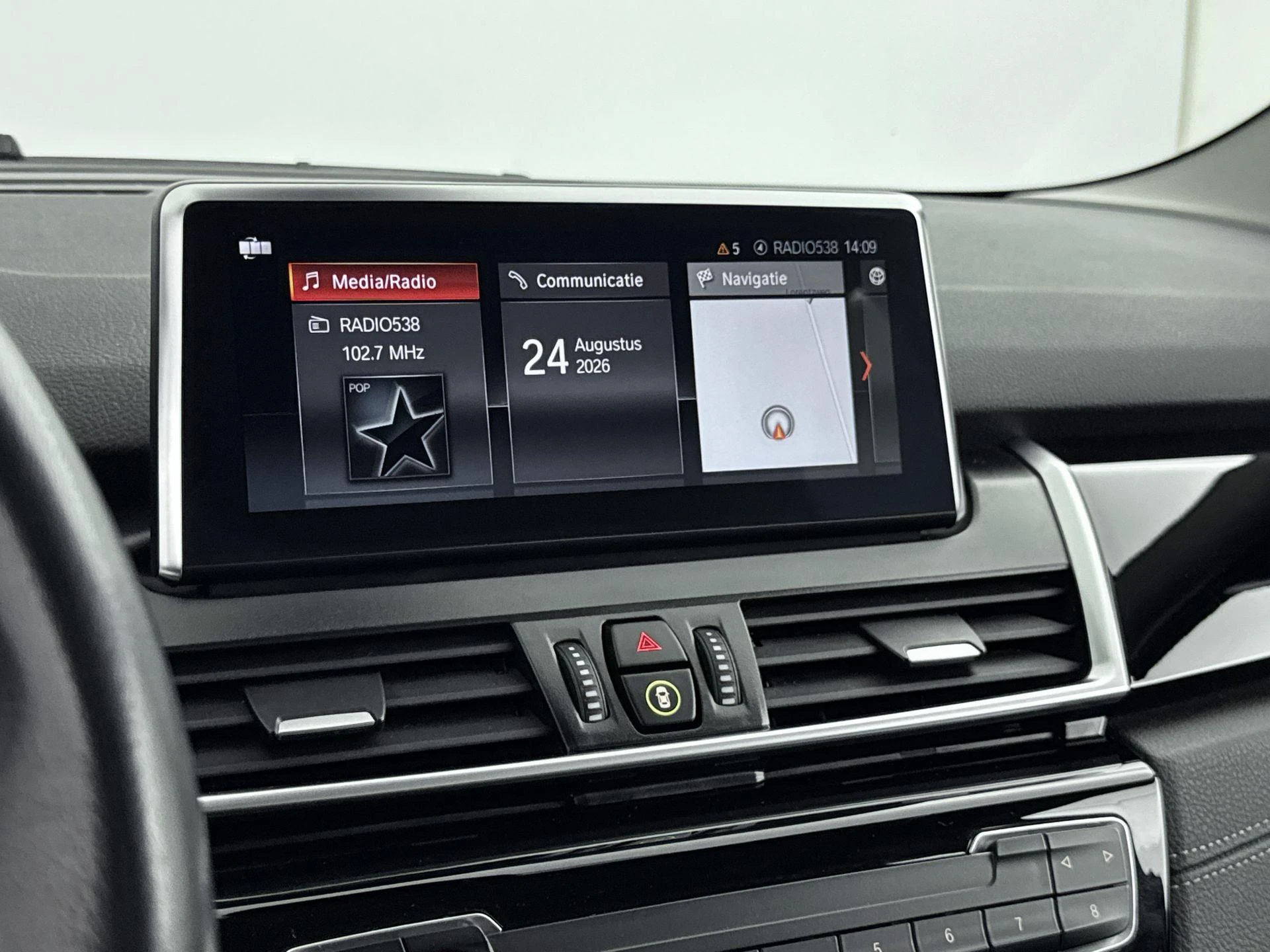BMW-2 Serie-image-11