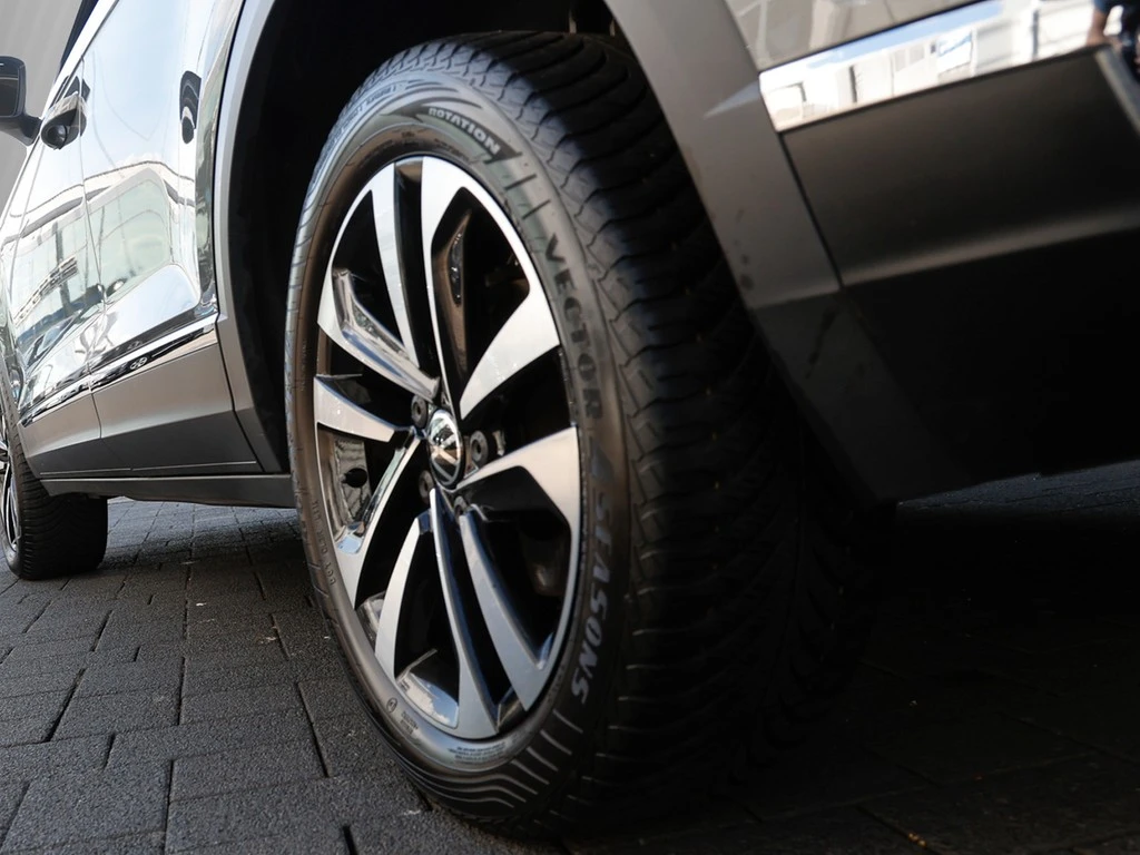 Volkswagen-T-Roc-image-4
