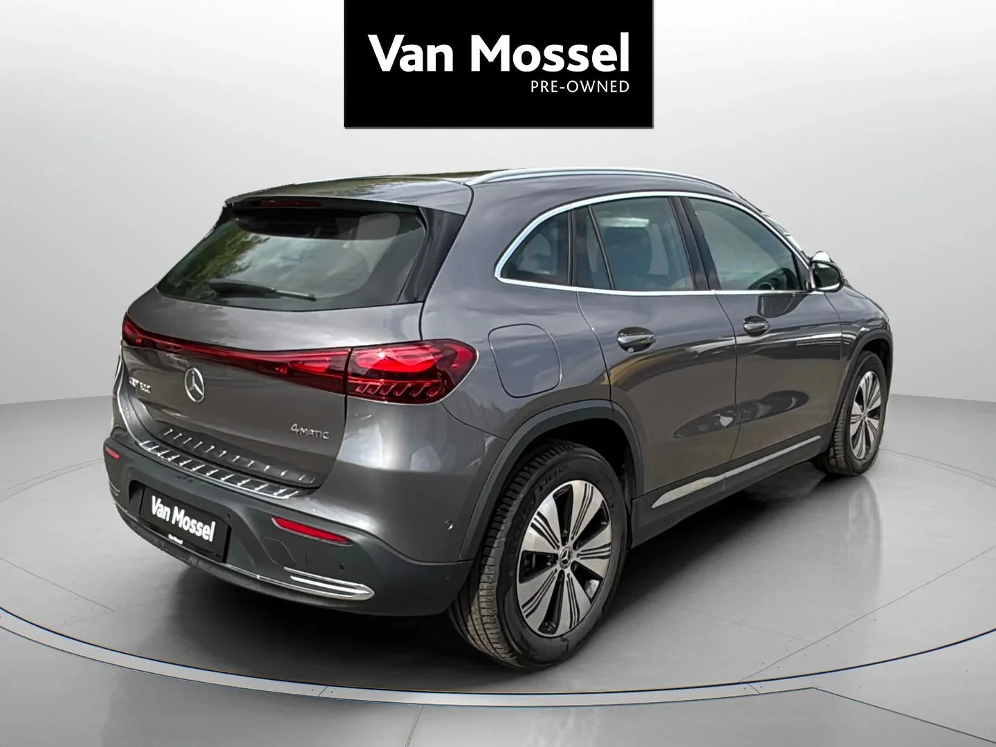 Mercedes-Benz-EQA-image-4