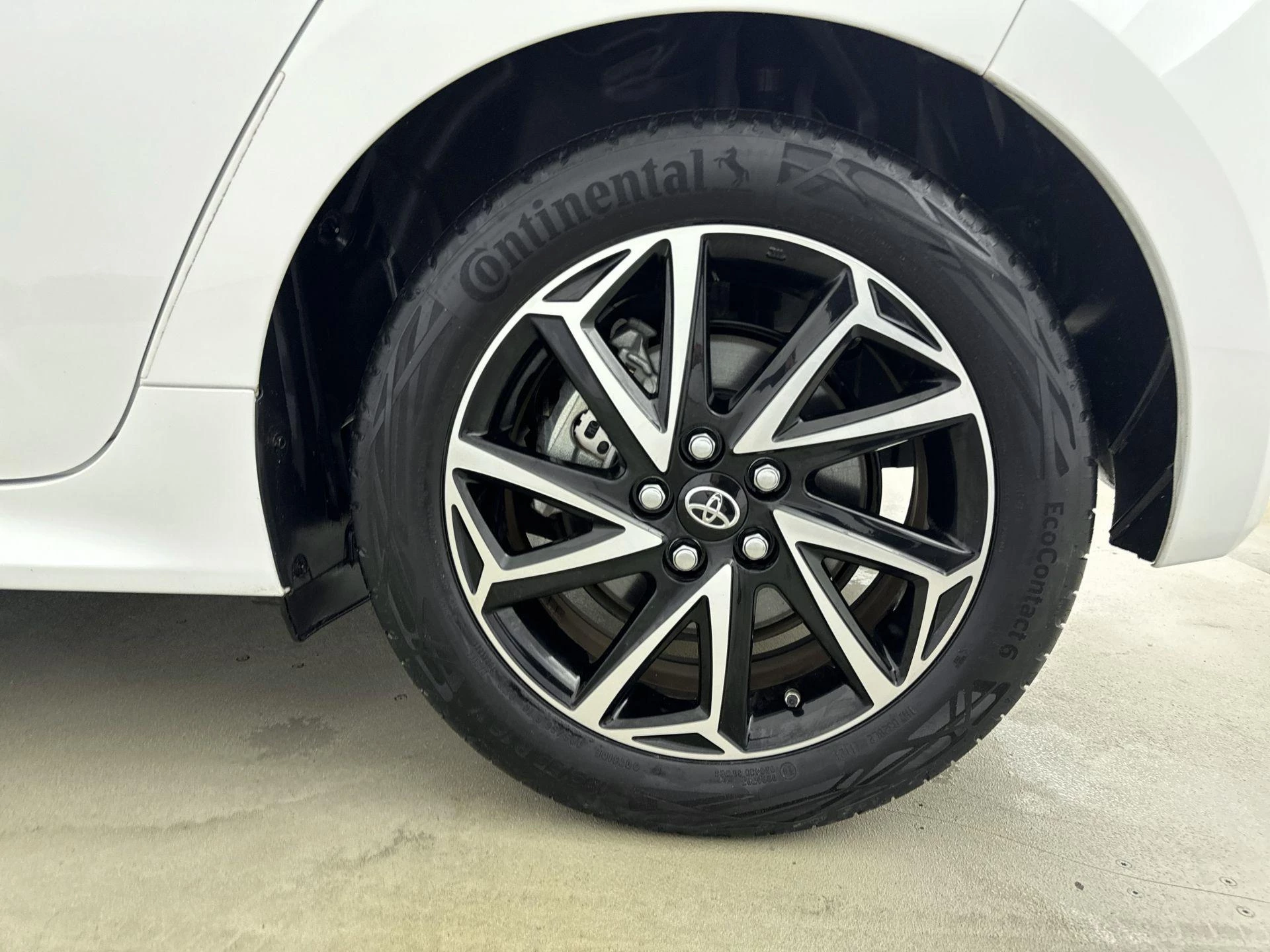 Toyota-Yaris-image-8