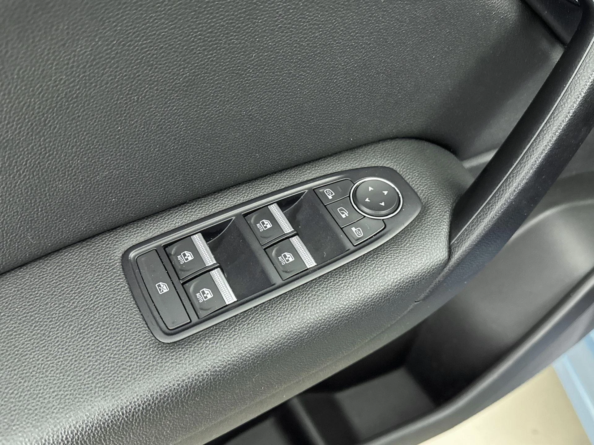 Renault-Captur-image-19