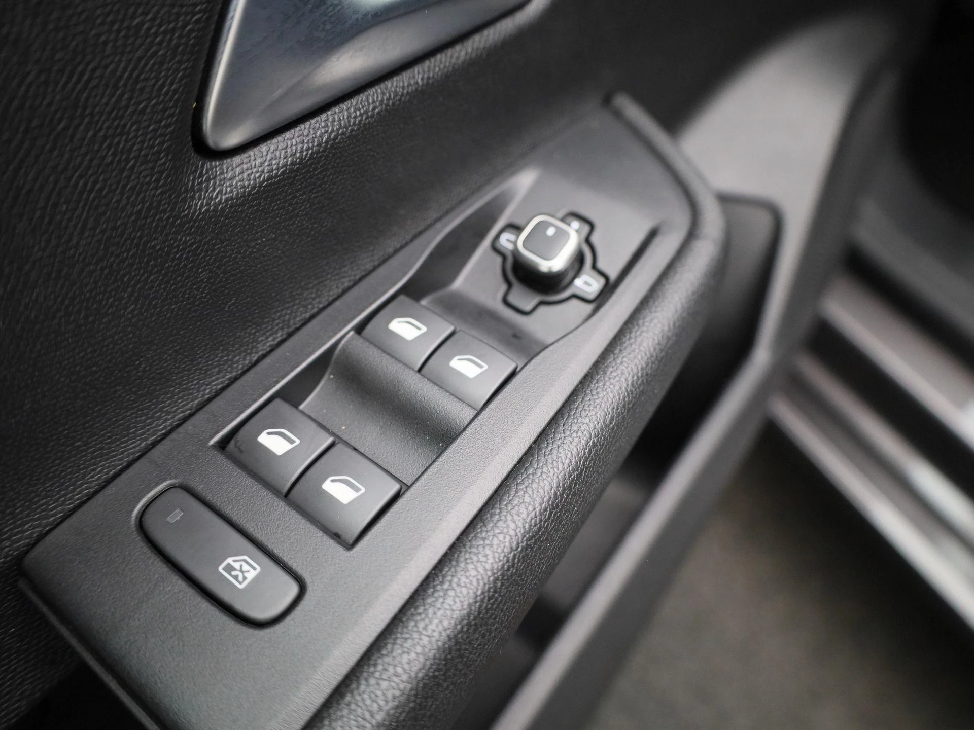 Opel-Astra-image-26