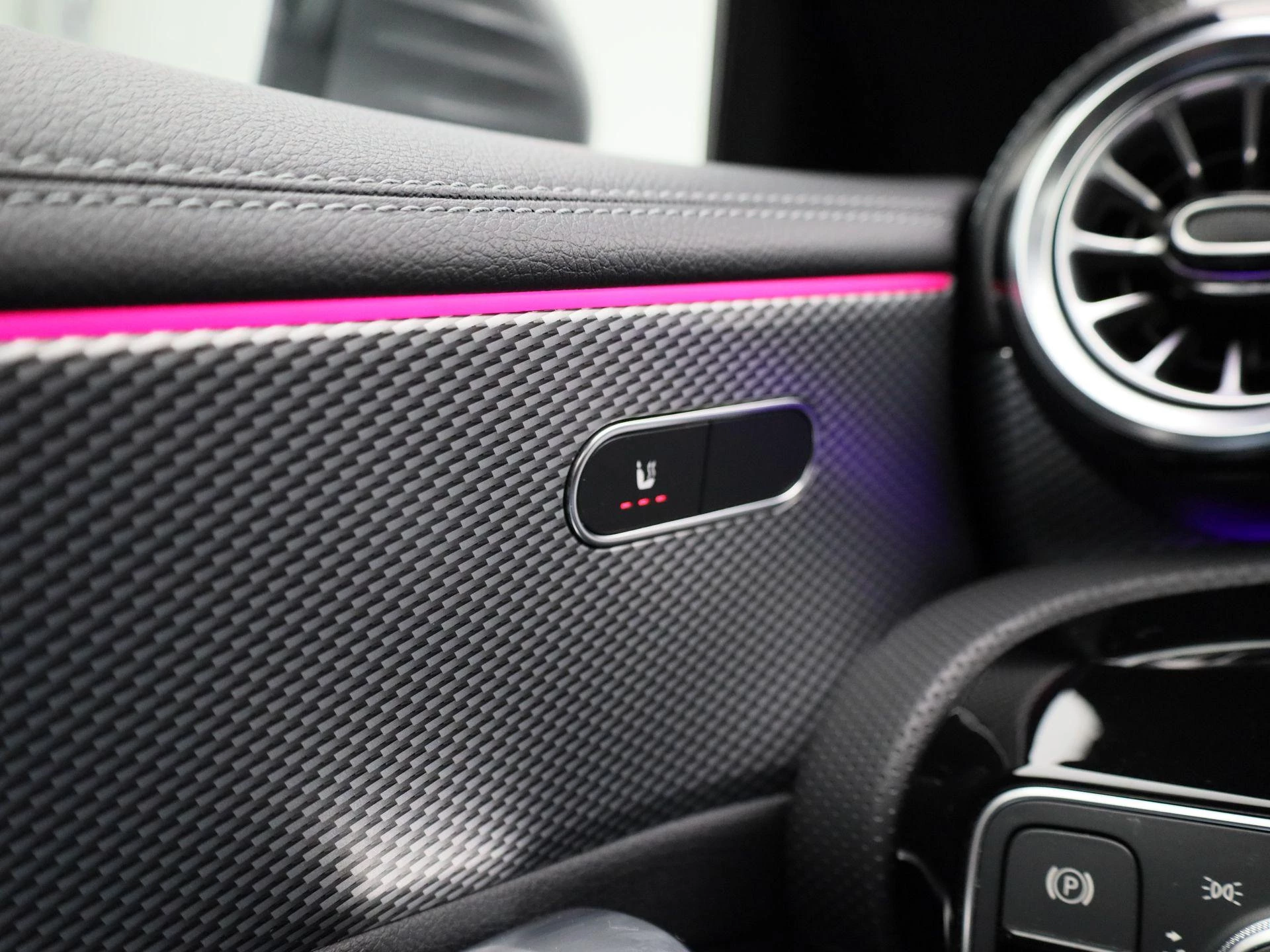 Mercedes-Benz-CLA-image-34