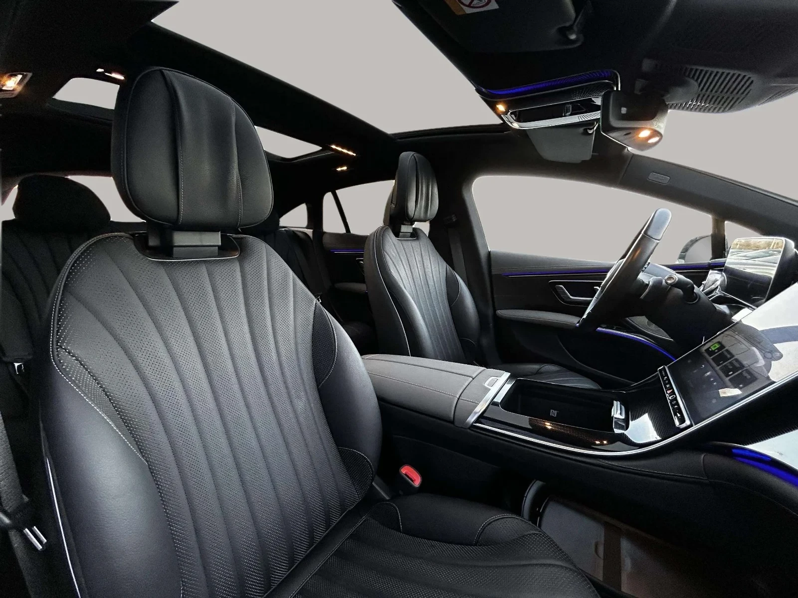 Mercedes-Benz-EQS-image-13