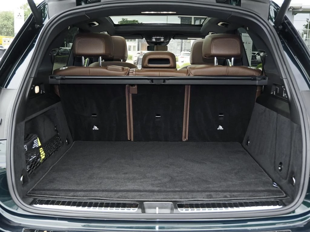 Mercedes-Benz-GLE 580-image-16