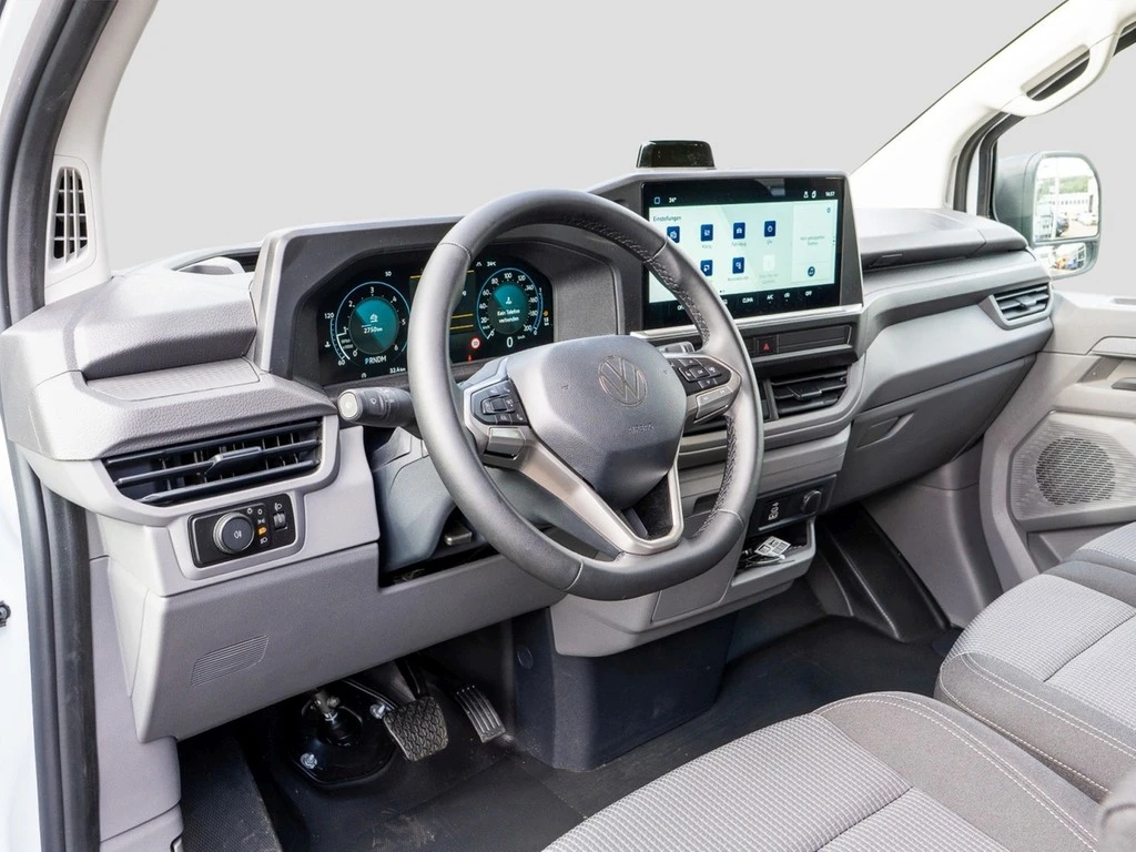 Volkswagen-Transporter-image-15