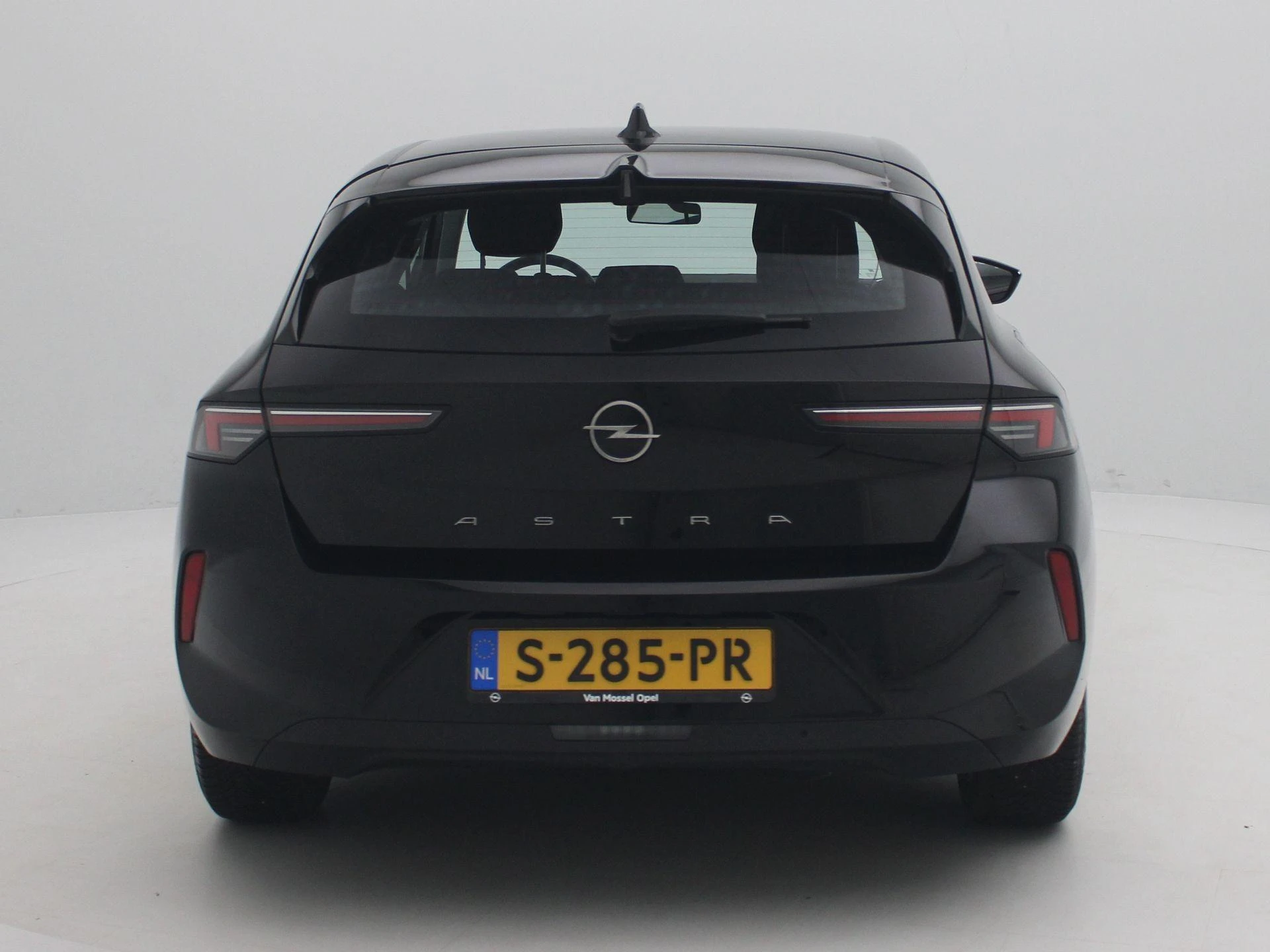 Opel-Astra-image-4