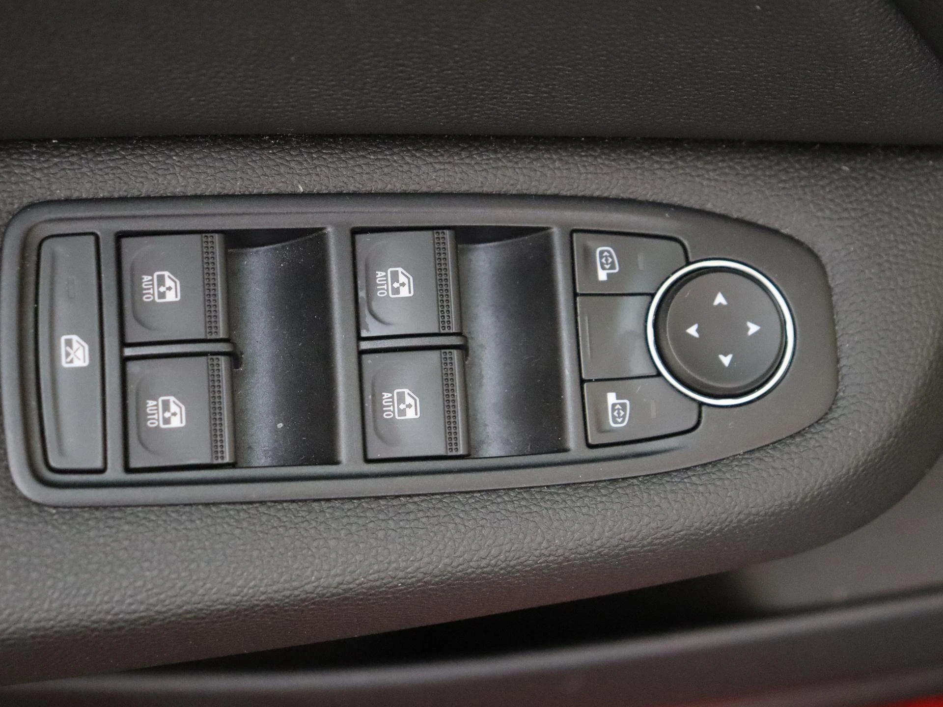 Renault-Clio-image-23